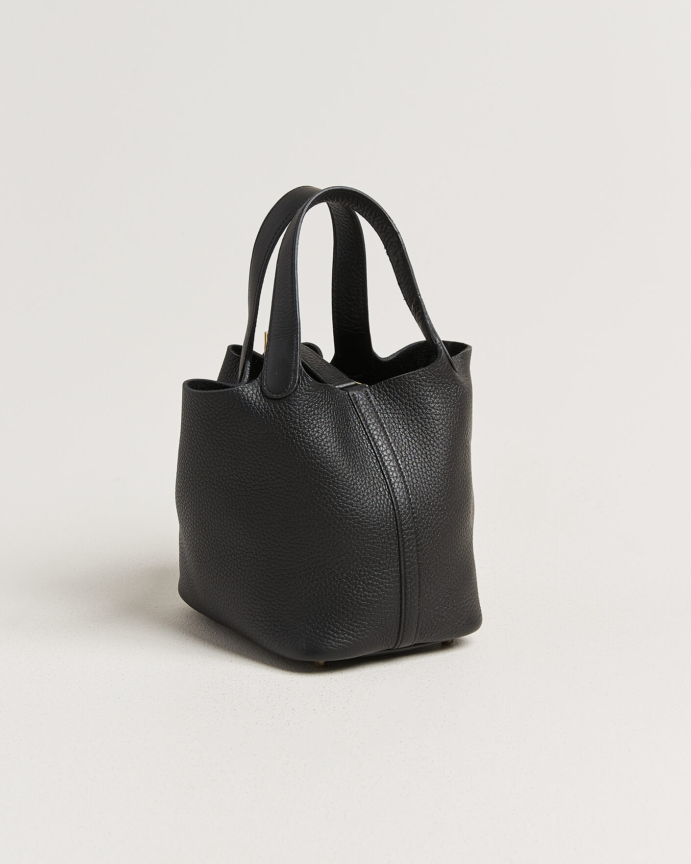 Heren | Pre-Owned & Vintage Bags | Hermès Pre-Owned | Picotin Lock 18 Black