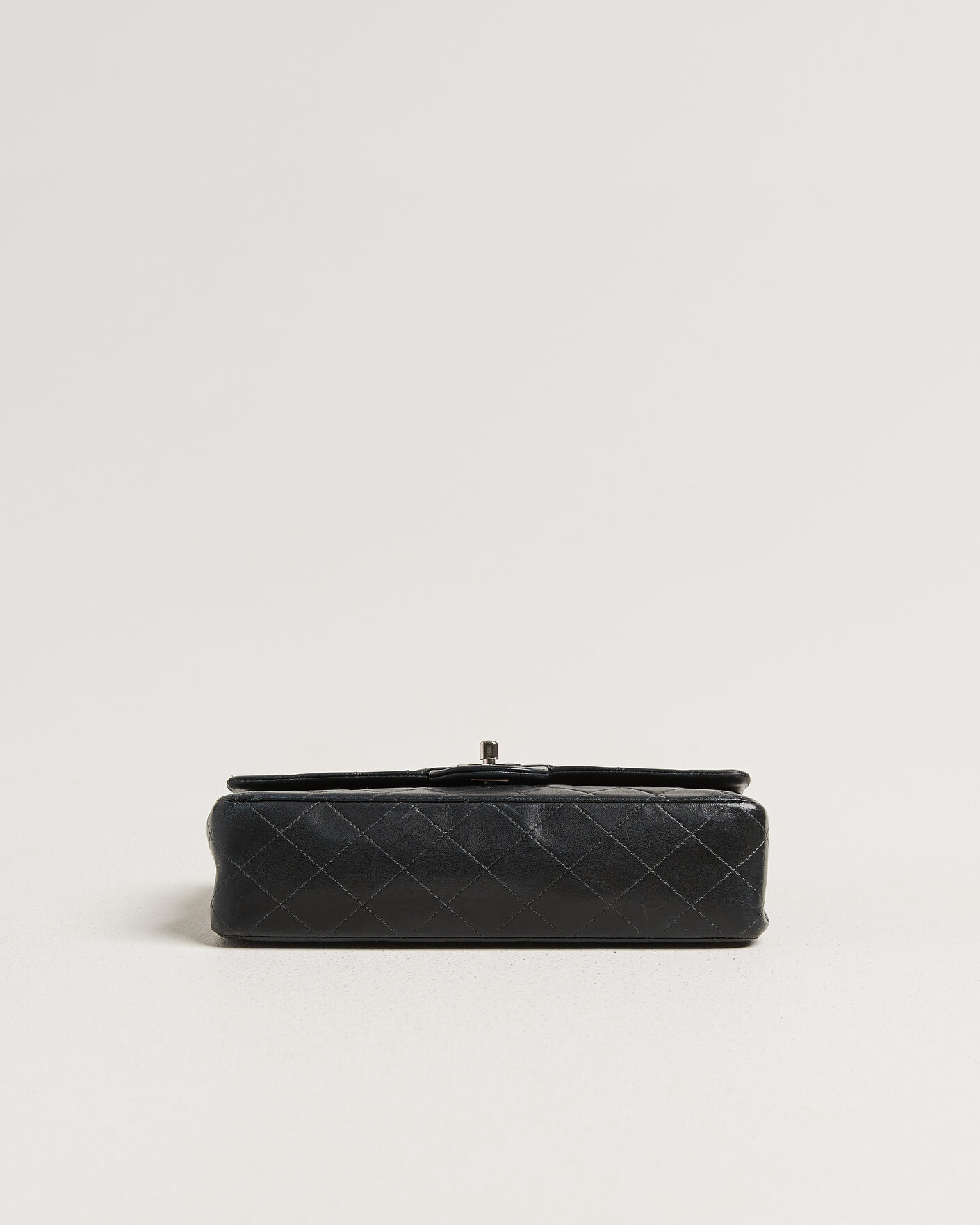 Homme | Pre-Owned & Vintage Bags | Chanel Pre-Owned | Classic Medium Double Flap Bag Lambskin Black