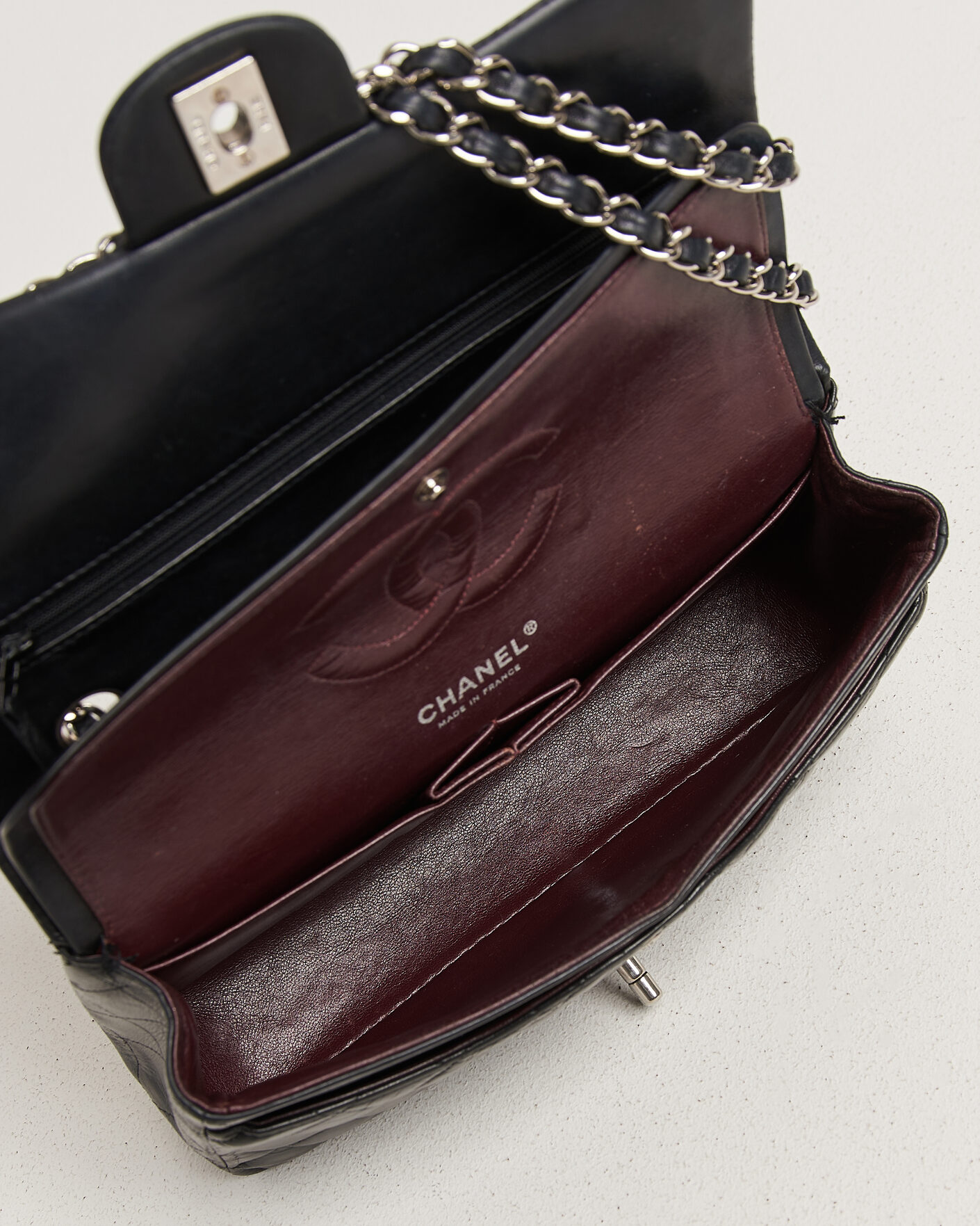 Heren | Pre-Owned & Vintage Bags | Chanel Pre-Owned | Classic Medium Double Flap Bag Lambskin Black