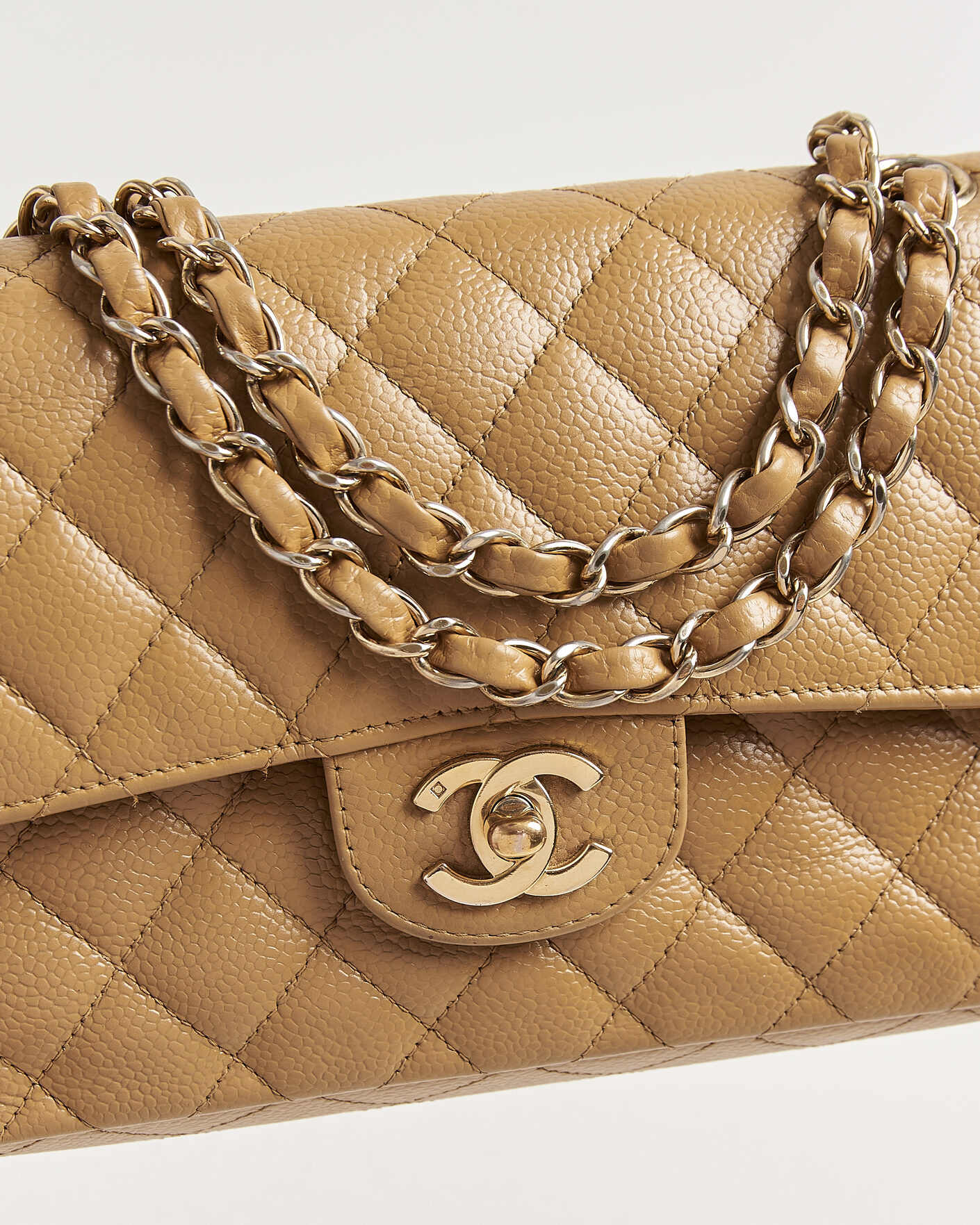 Heren | Pre-Owned & Vintage Bags | Chanel Pre-Owned | Classic Small Double Flap Bag Caviar Leather Beige