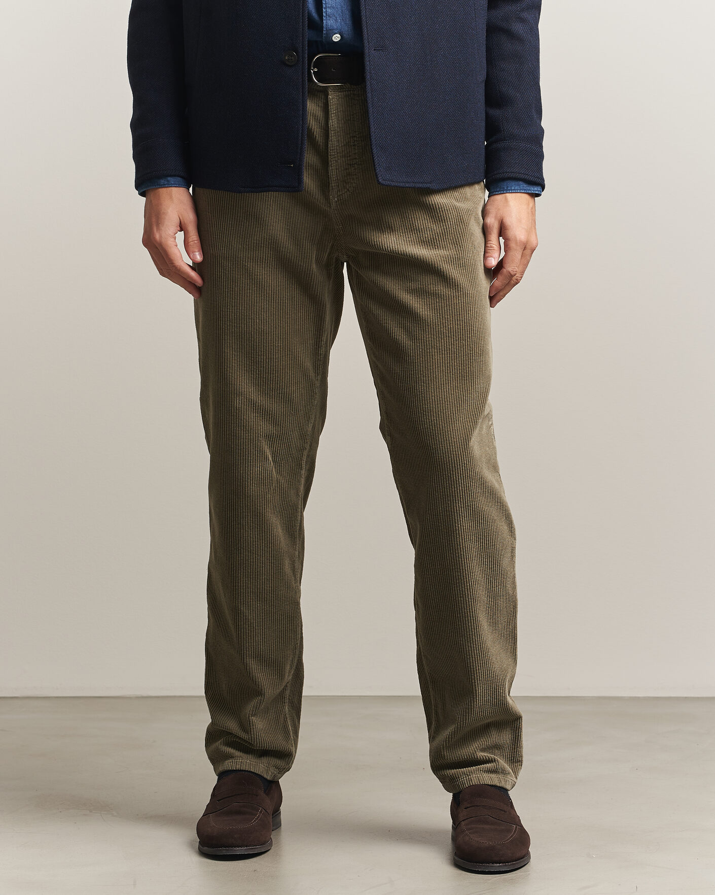 Homme | Pantalons | Brunello Cucinelli | Leisure Fit Corduroy 5-Pocket Pants Olive