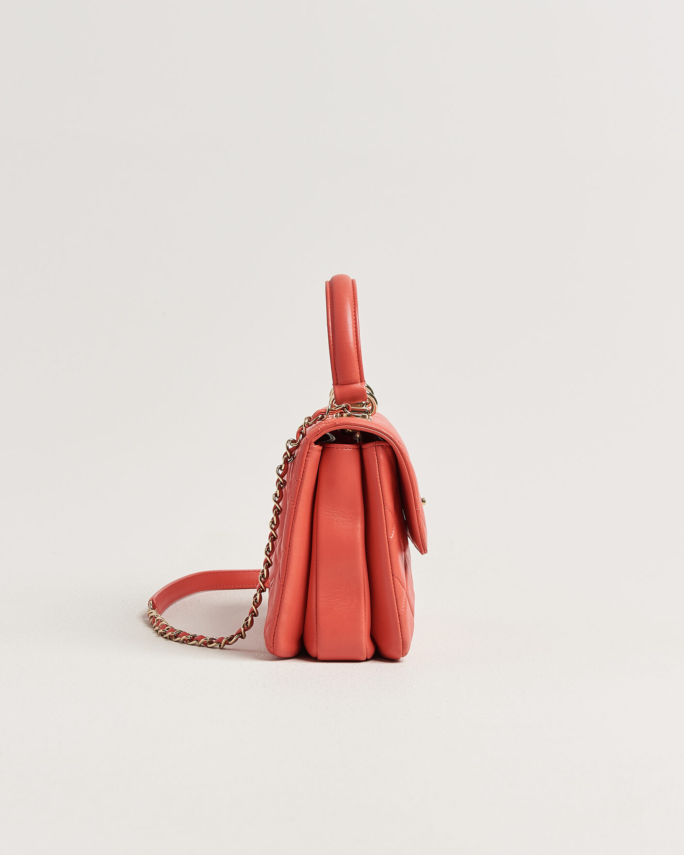 Heren | Pre-Owned & Vintage Bags | Chanel Pre-Owned | Trendy CC Top Handle Bag Coral