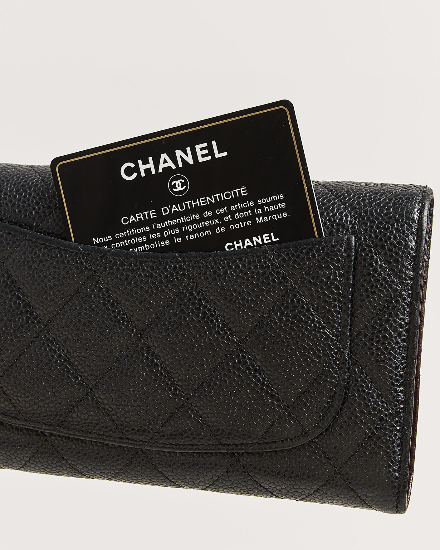 Heren | Pre-Owned & Vintage Bags | Chanel Pre-Owned | Classic Trifold Flap Wallet Caviar Leather Black