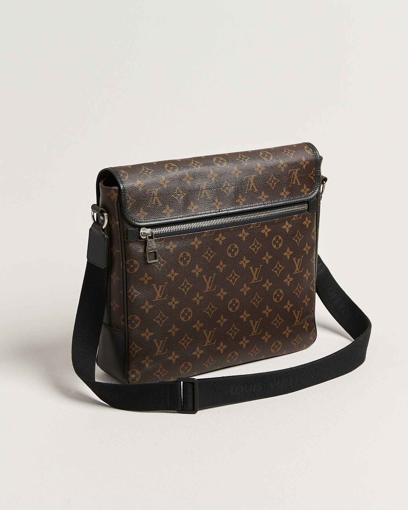 Homme | Pre-Owned & Vintage Bags | Louis Vuitton Pre-Owned | Abbesses Messenger Bag Monogram Macassar