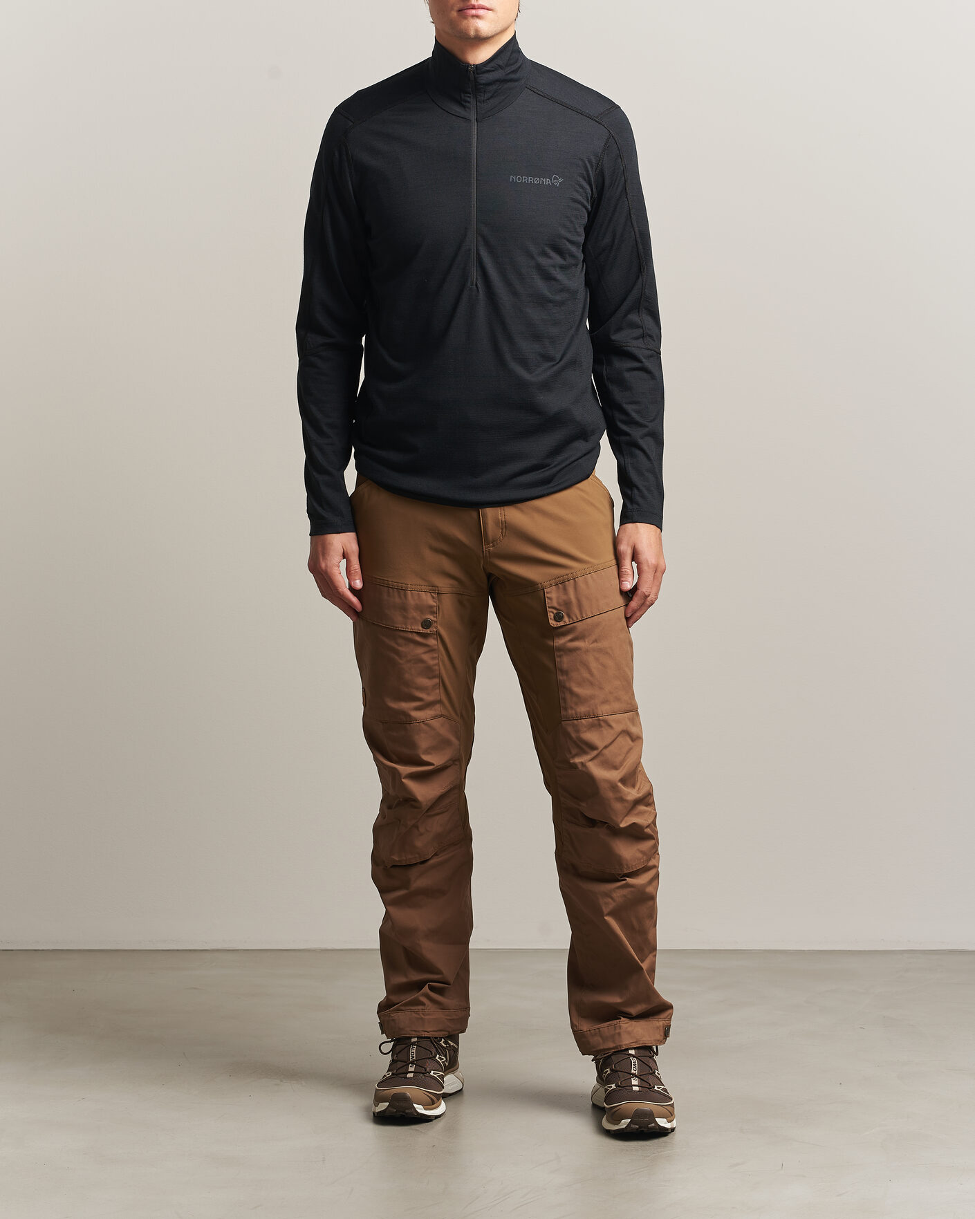 Heren | Truien | Norrøna | Falketind Equalizer Wool Zip Neck Caviar Black