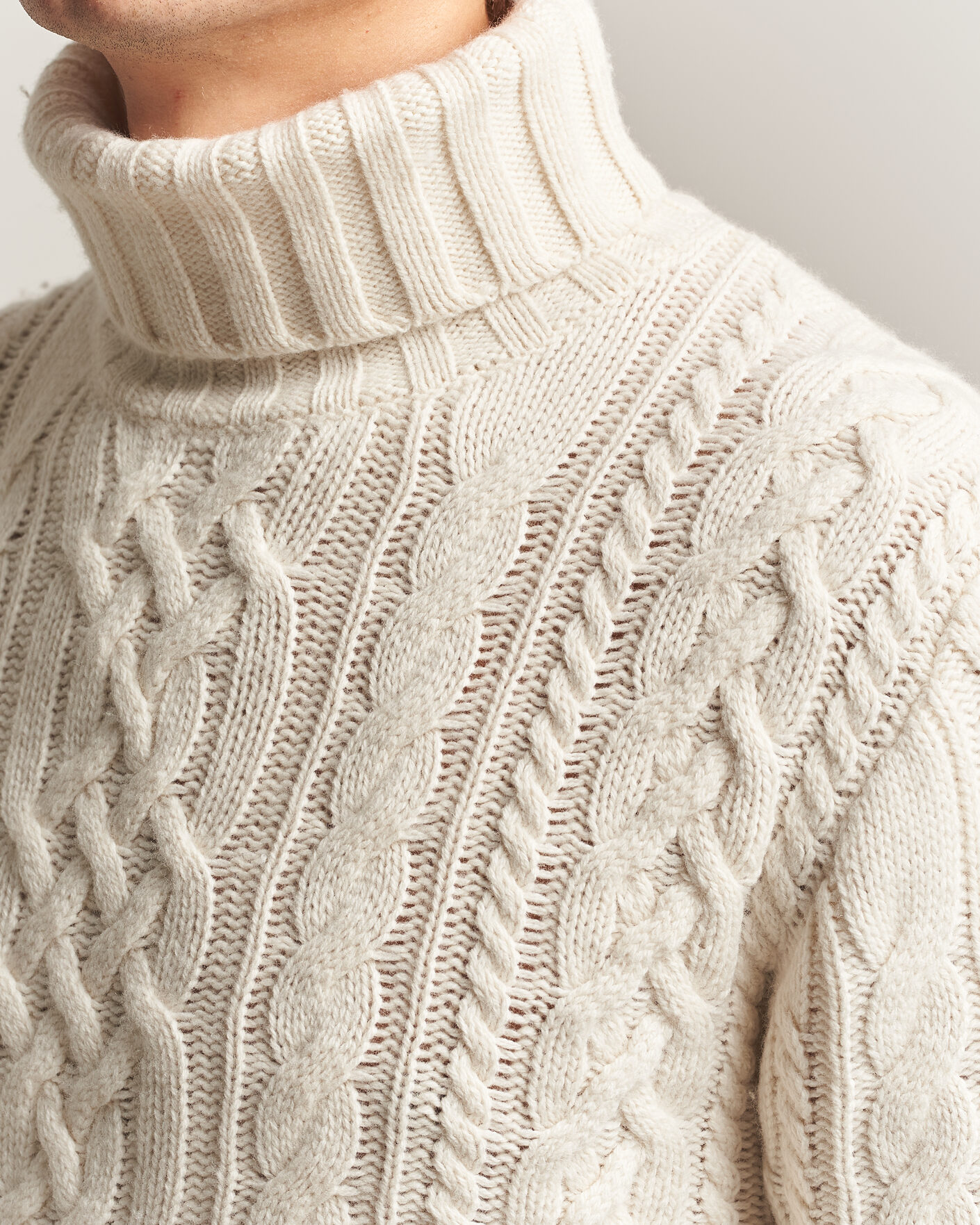 Heren | Truien | Gant | Wool/Cotton Cable Knitted Turtleneck Cream