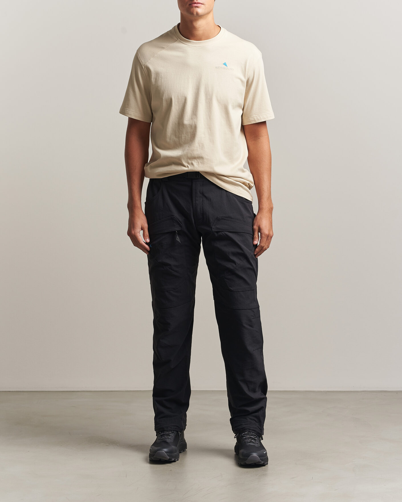 Homme | T-shirts | Klättermusen | Root Logo T-Shirt Clay