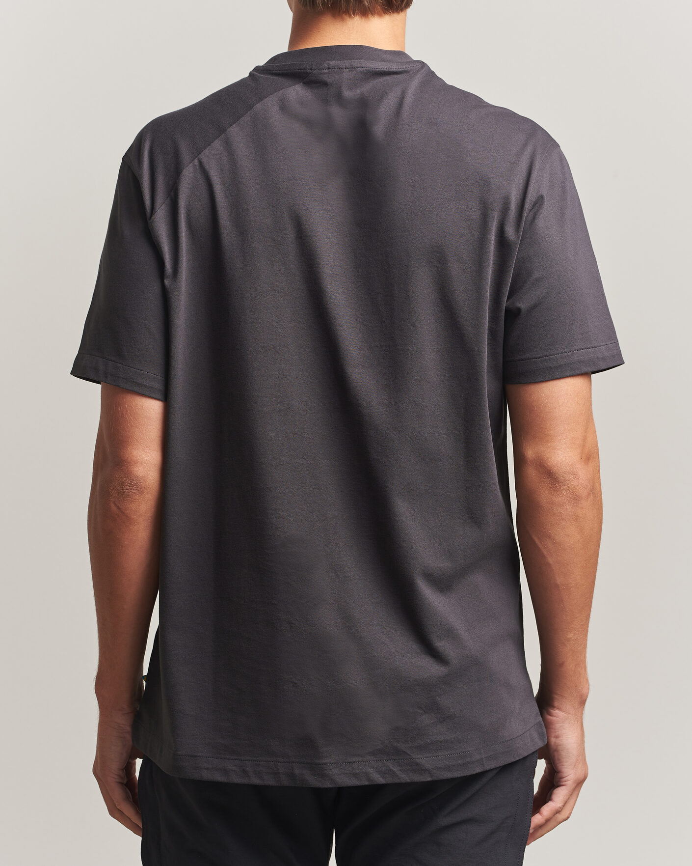 Homme | T-shirts | Klättermusen | Root Logo T-Shirt Raven