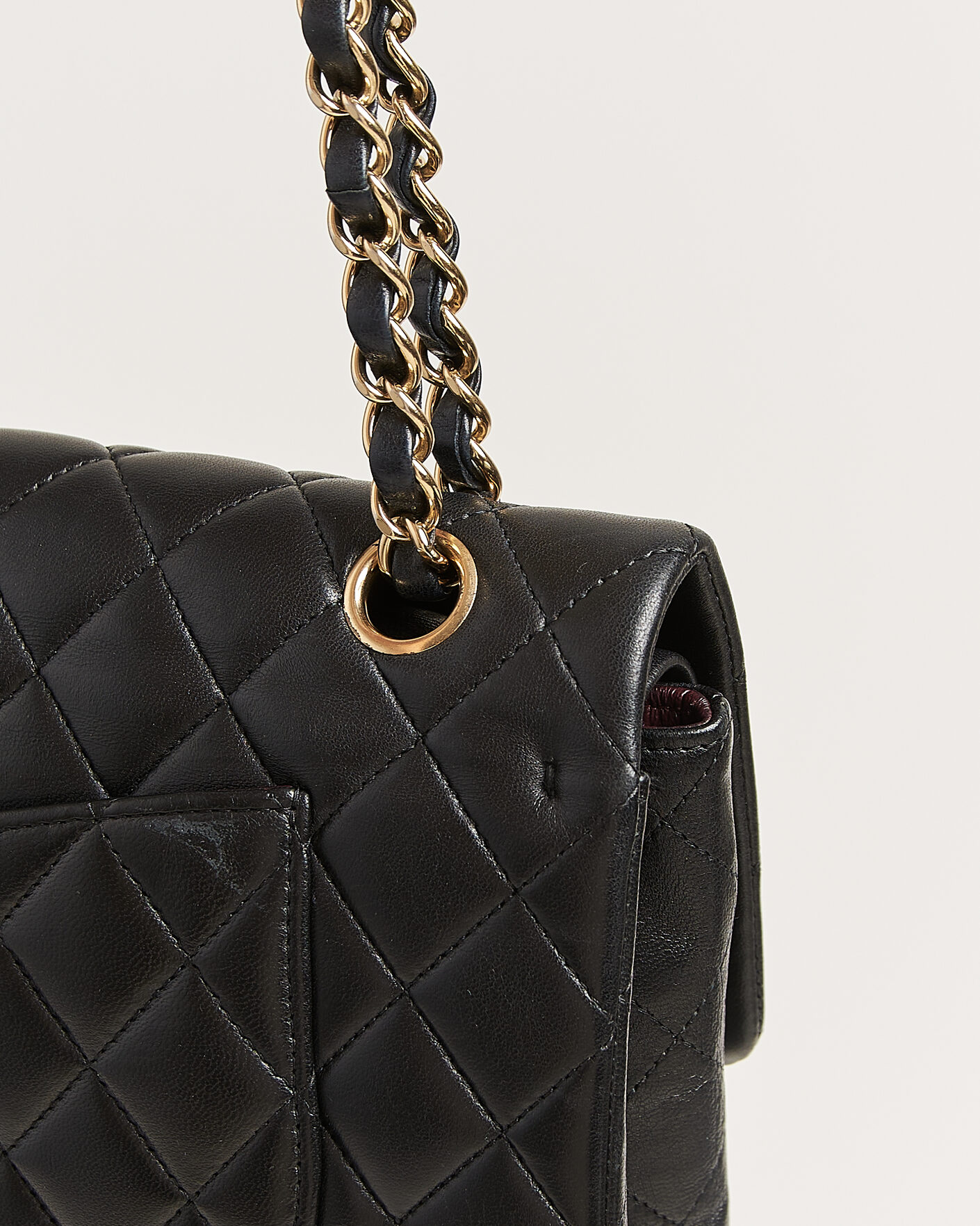 Homme | Pre-Owned & Vintage Bags | Chanel Pre-Owned | Classic Medium Double Flap Bag Lambskin Black