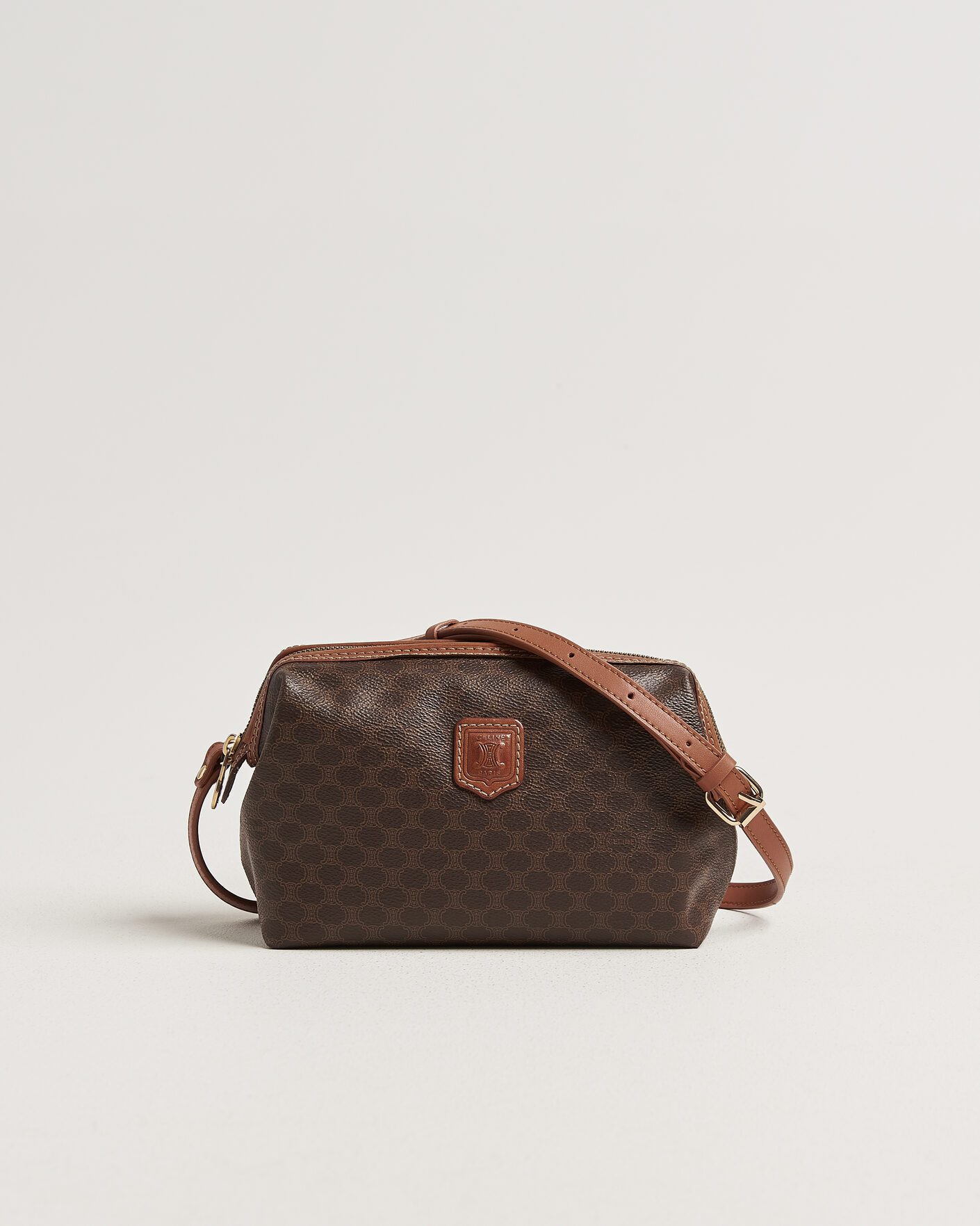 Homme | Pre-Owned & Vintage Bags | Celine Pre-Owned | Macadame Pouch Bag Monogram