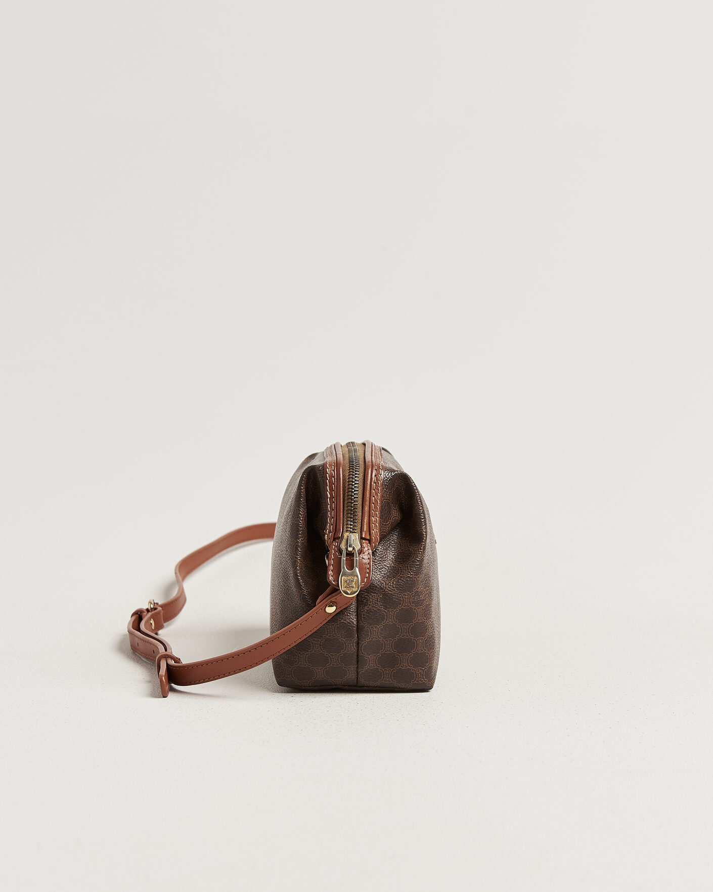 Homme | Pre-Owned & Vintage Bags | Celine Pre-Owned | Macadame Pouch Bag Monogram
