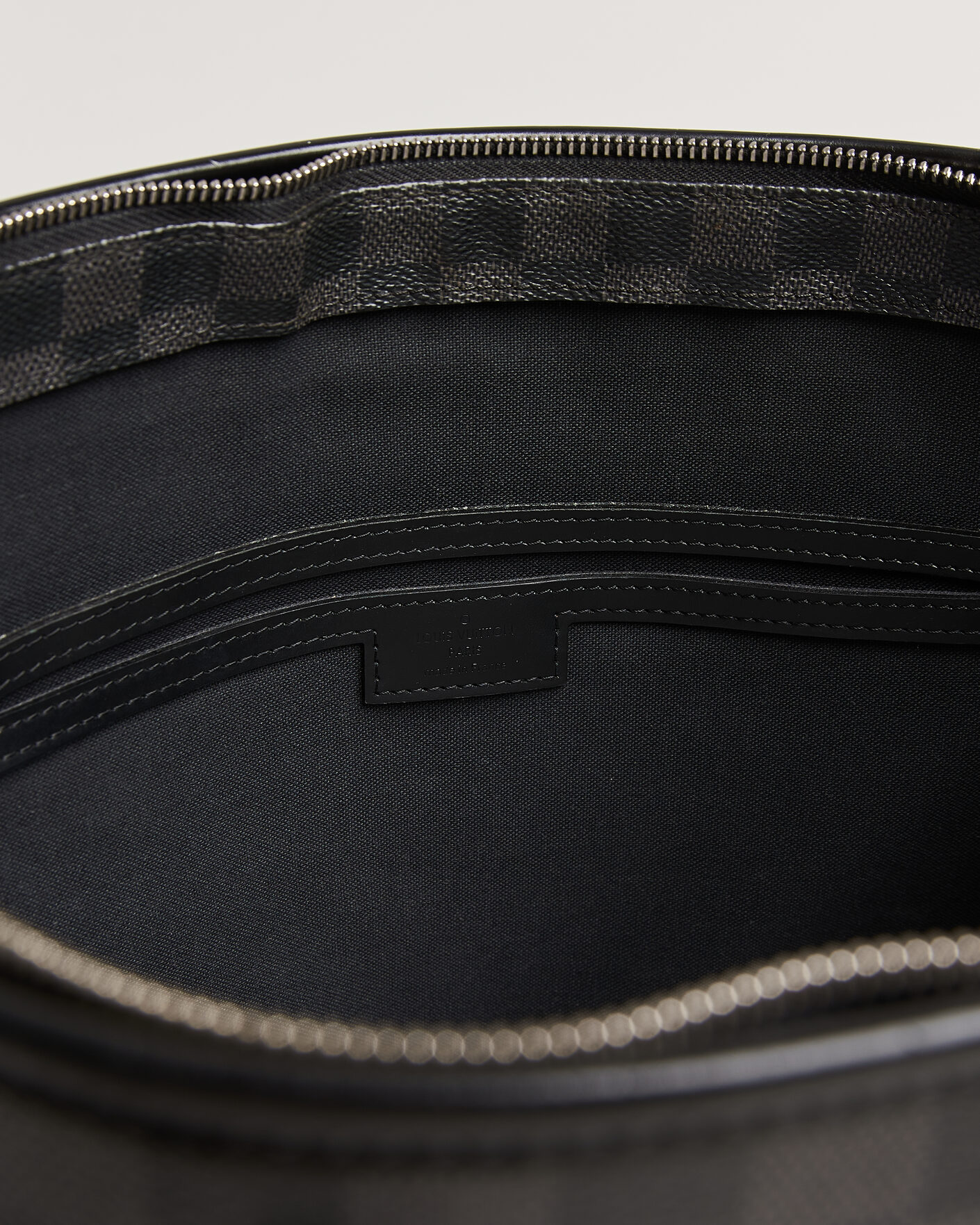 Homme | Pre-Owned & Vintage Bags | Louis Vuitton Pre-Owned | Tadao Tote Bag Damier Graphite