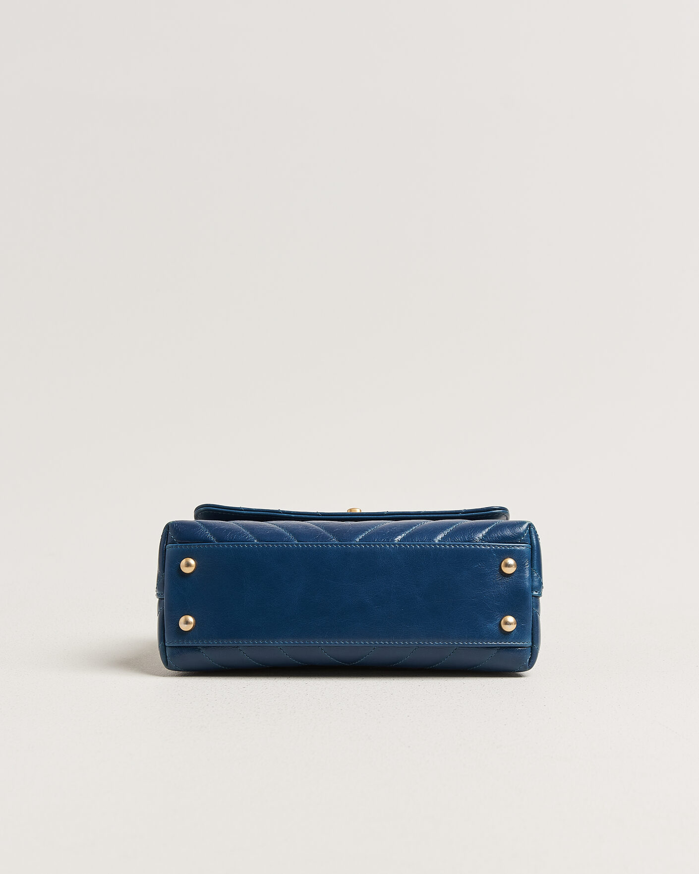 Homme | Pre-Owned & Vintage Bags | Chanel Pre-Owned | Coco Handle Chevron Bag Blue