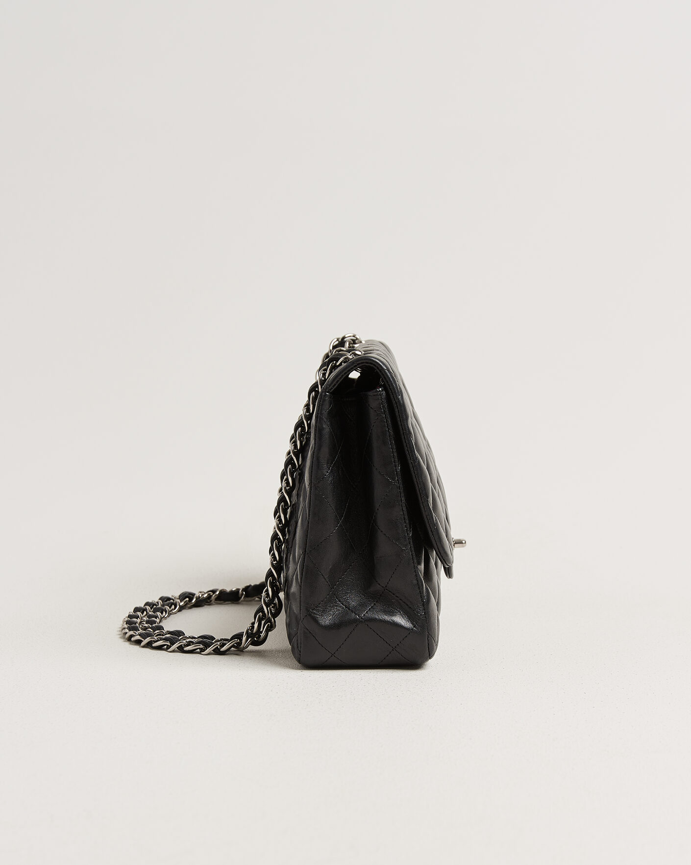 Heren | Pre-Owned & Vintage Bags | Chanel Pre-Owned | Classic Jumbo Single Flap Bag Lambskin Black