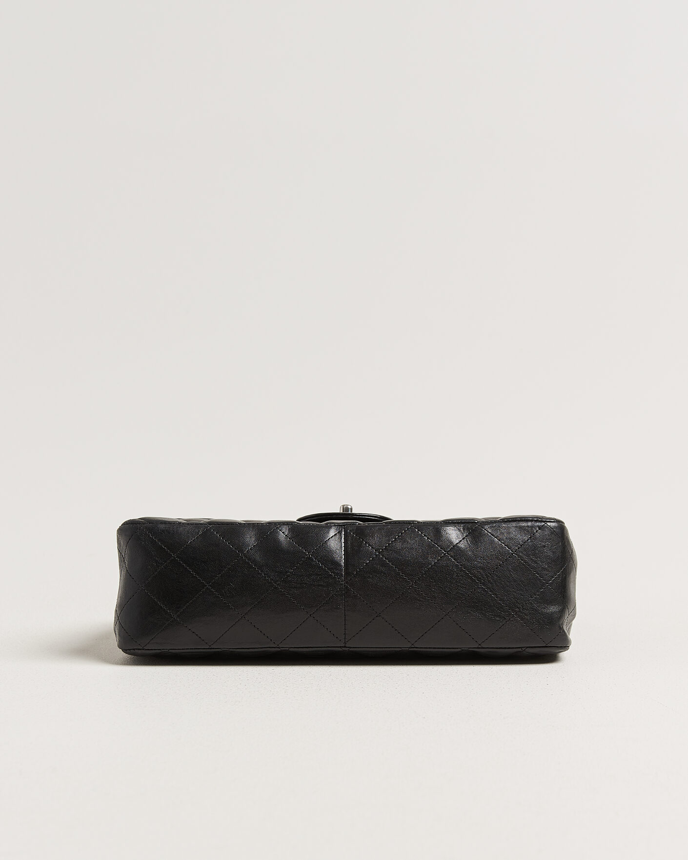 Homme | Chanel Pre-Owned Classic Jumbo Single Flap Bag Lambskin Black | Chanel Pre-Owned | Classic Jumbo Single Flap Bag Lambskin Black