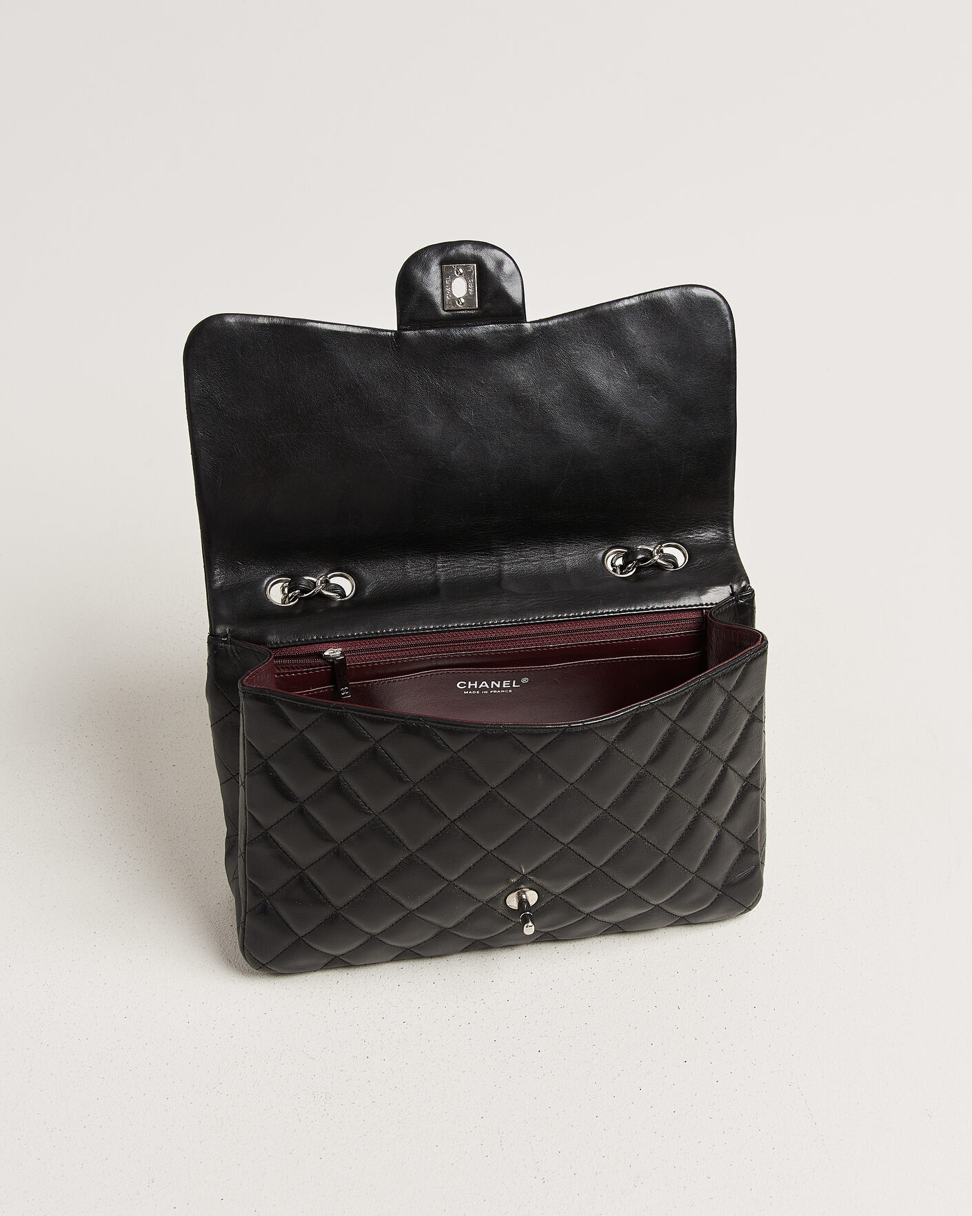 Homme | Chanel Pre-Owned Classic Jumbo Single Flap Bag Lambskin Black | Chanel Pre-Owned | Classic Jumbo Single Flap Bag Lambskin Black