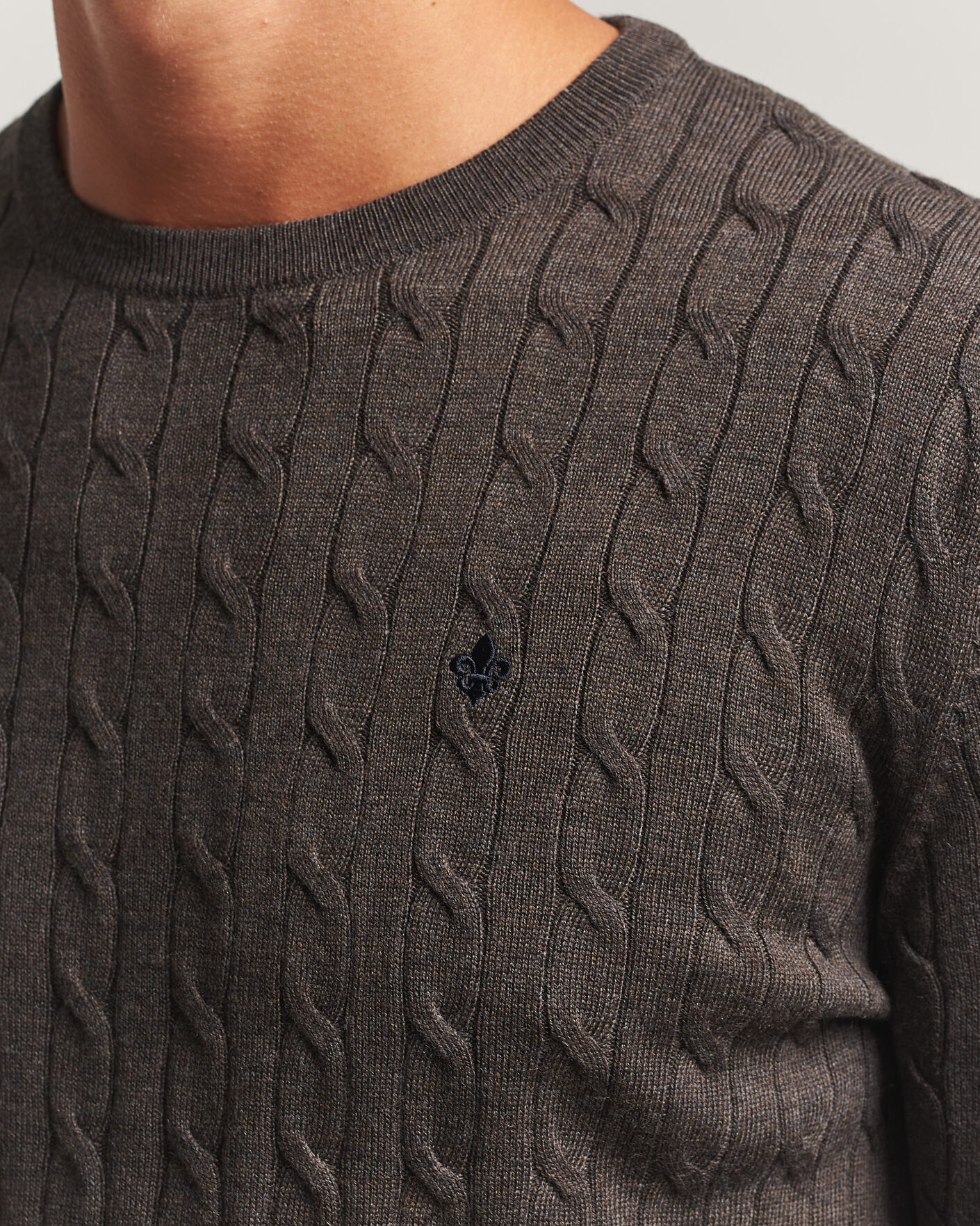 Heren | Truien | Morris | Merino Cable O-Neck Brown