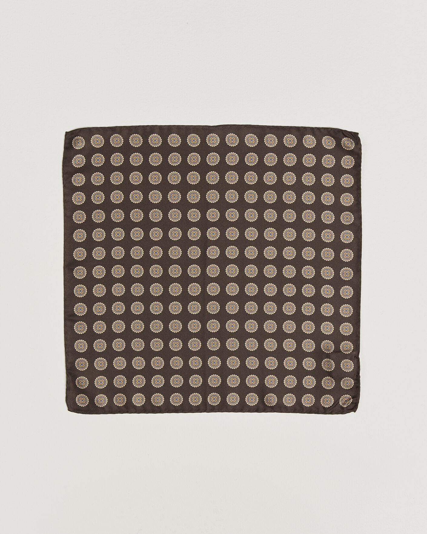 Heren | Pochets | Amanda Christensen | Silk Twill Medallion Pocket Square Brown