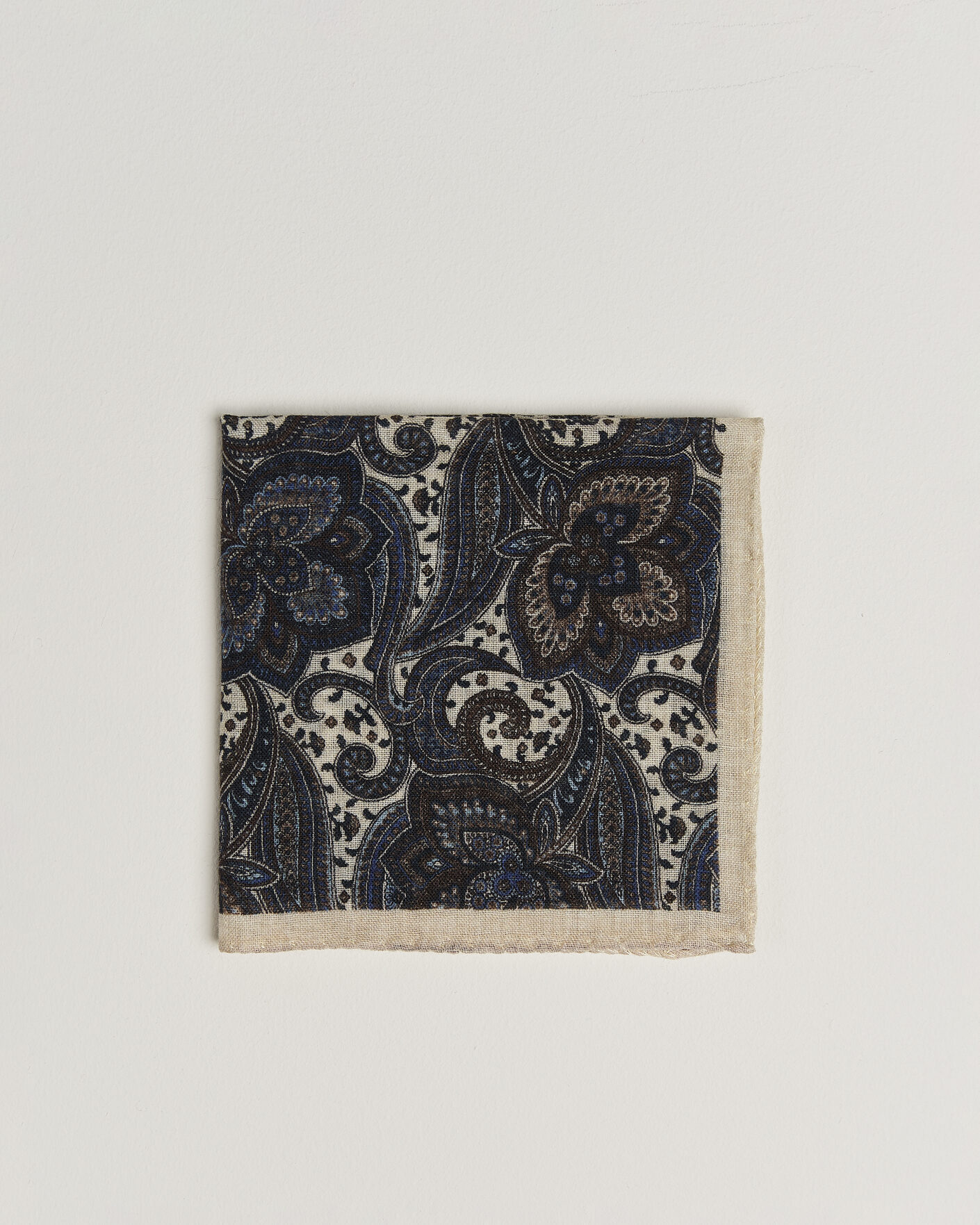 Heren | Pochets | Amanda Christensen | Wool Large Paisley Pocket Square Cream