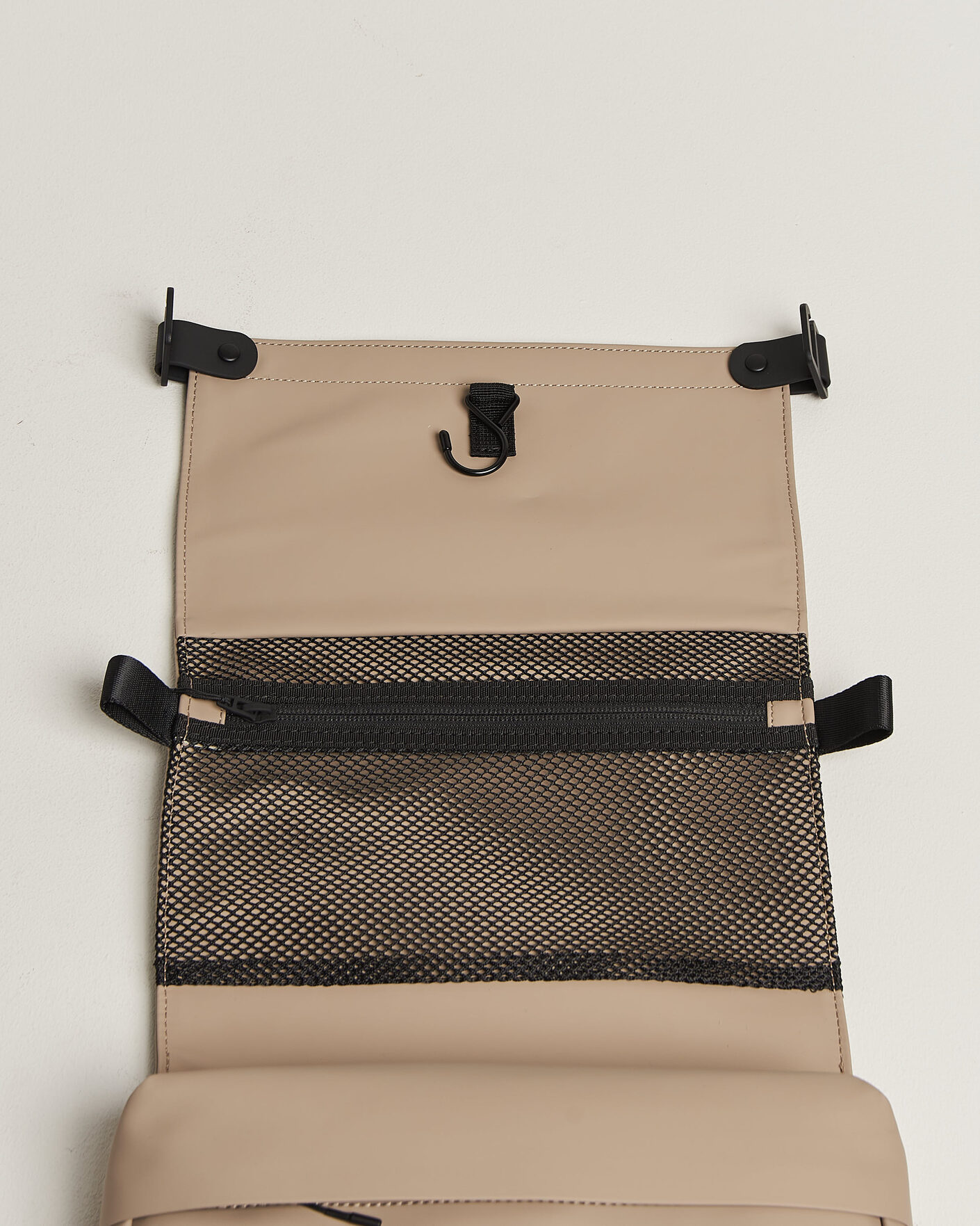Heren | Tassen | RAINS | OTG Washbag Beige