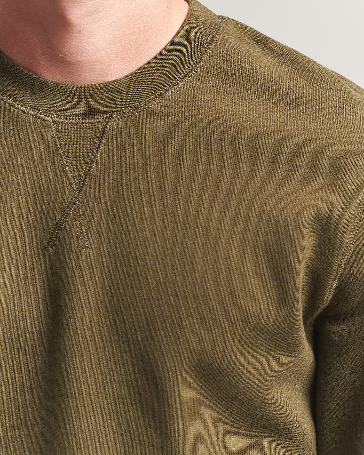Heren | Truien | Sunspel | Loopback Sweatshirt Loden Green