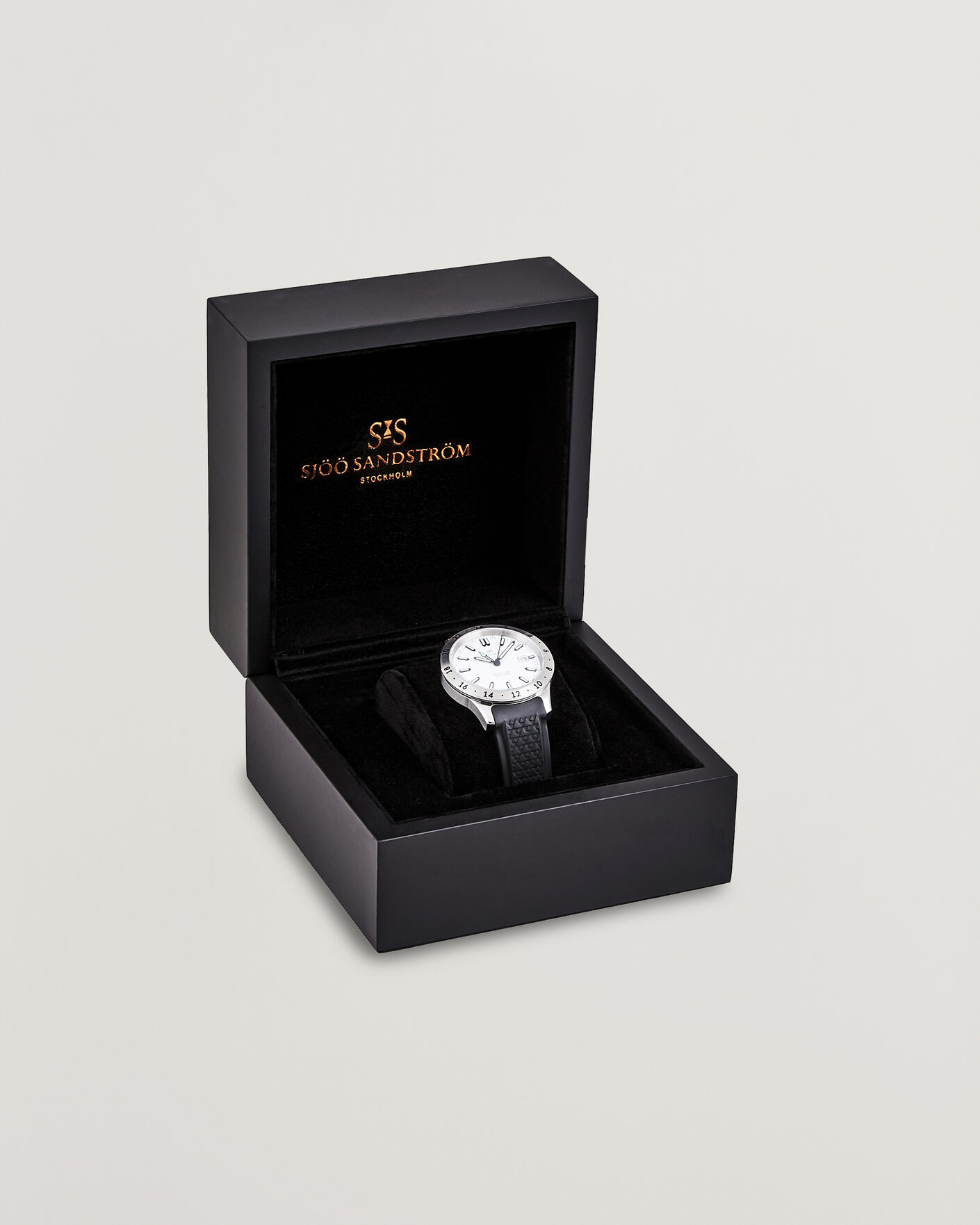 Heren | Sjöö Sandström Royal Steel Worldtimer 41mm Black Rubber White Dial | Sjöö Sandström | Royal Steel Worldtimer 41mm Black Rubber White Dial