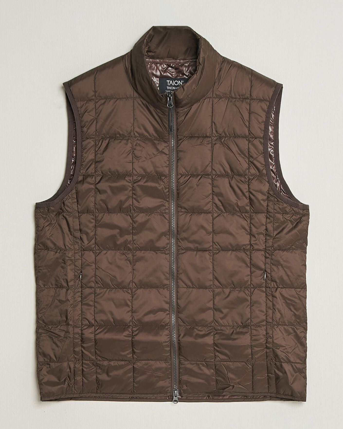 Homme | Gilets | TAION | High Neck Full Zip Lightweight Down Vest Dark Choco