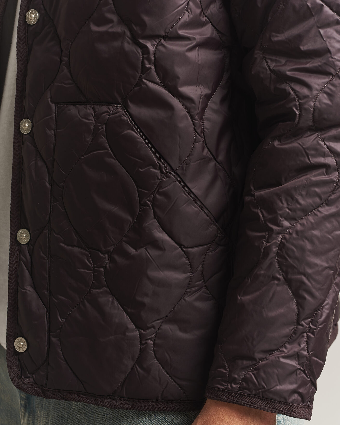 Homme | Manteaux Et Vestes | TAION | Military Crew Neck Down Jacket Dark Choco