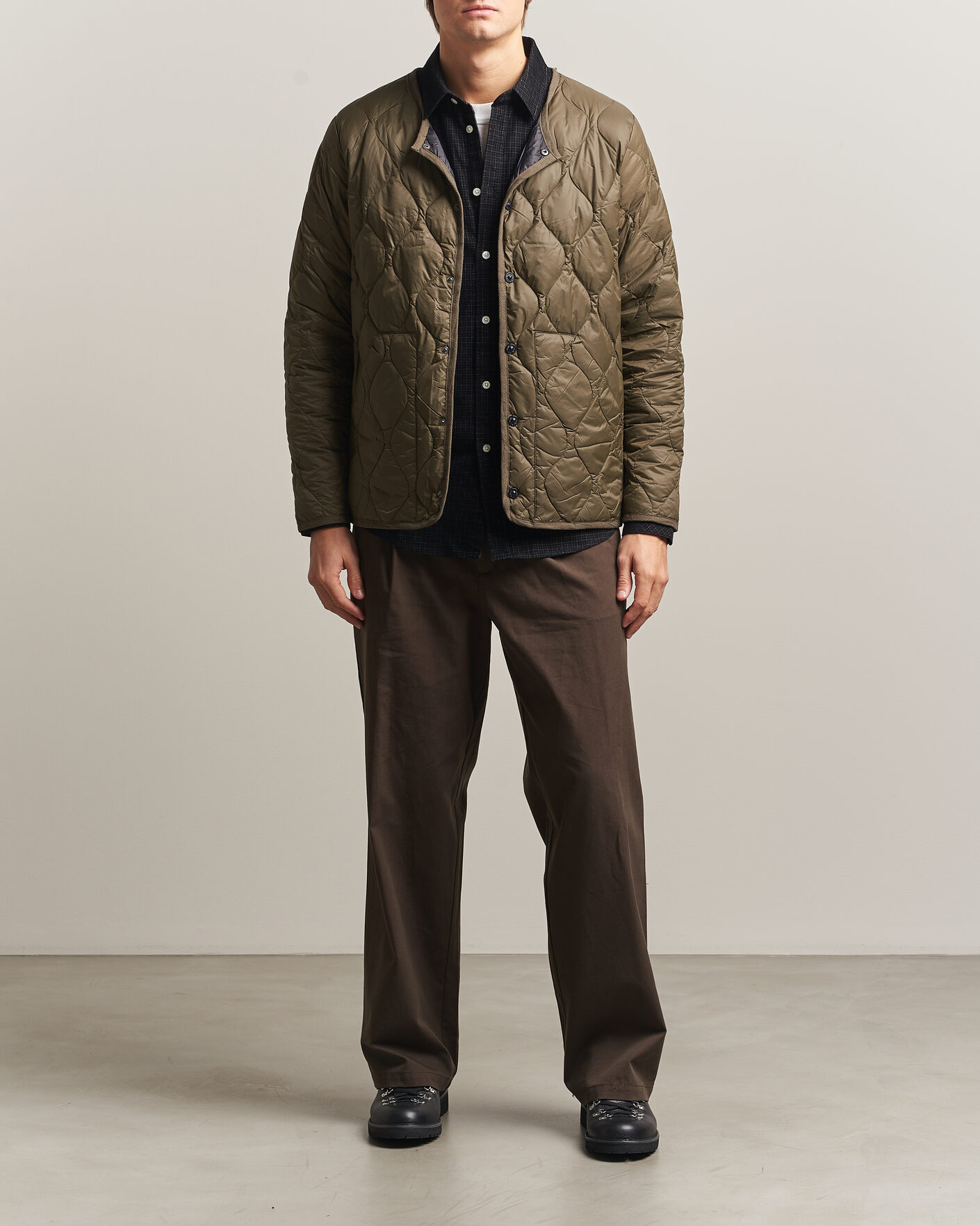 Homme | Manteaux Et Vestes | TAION | Military Crew Neck Down Jacket Dark Olive