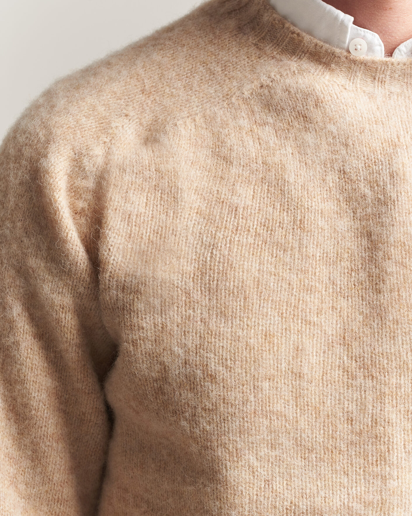 Heren | Truien | Harley Of Scotland | Brushed Supersoft Lambswool Crewneck Calico