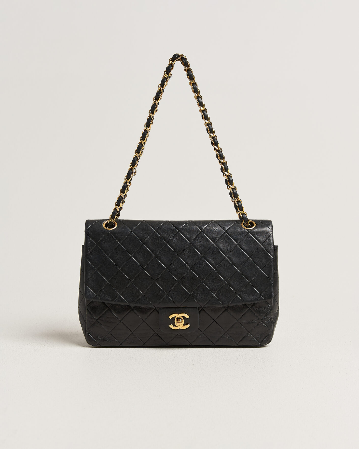 Homme | Pre-Owned & Vintage Bags | Chanel Pre-Owned | Vintage Classic Flap Bag Lambskin Black