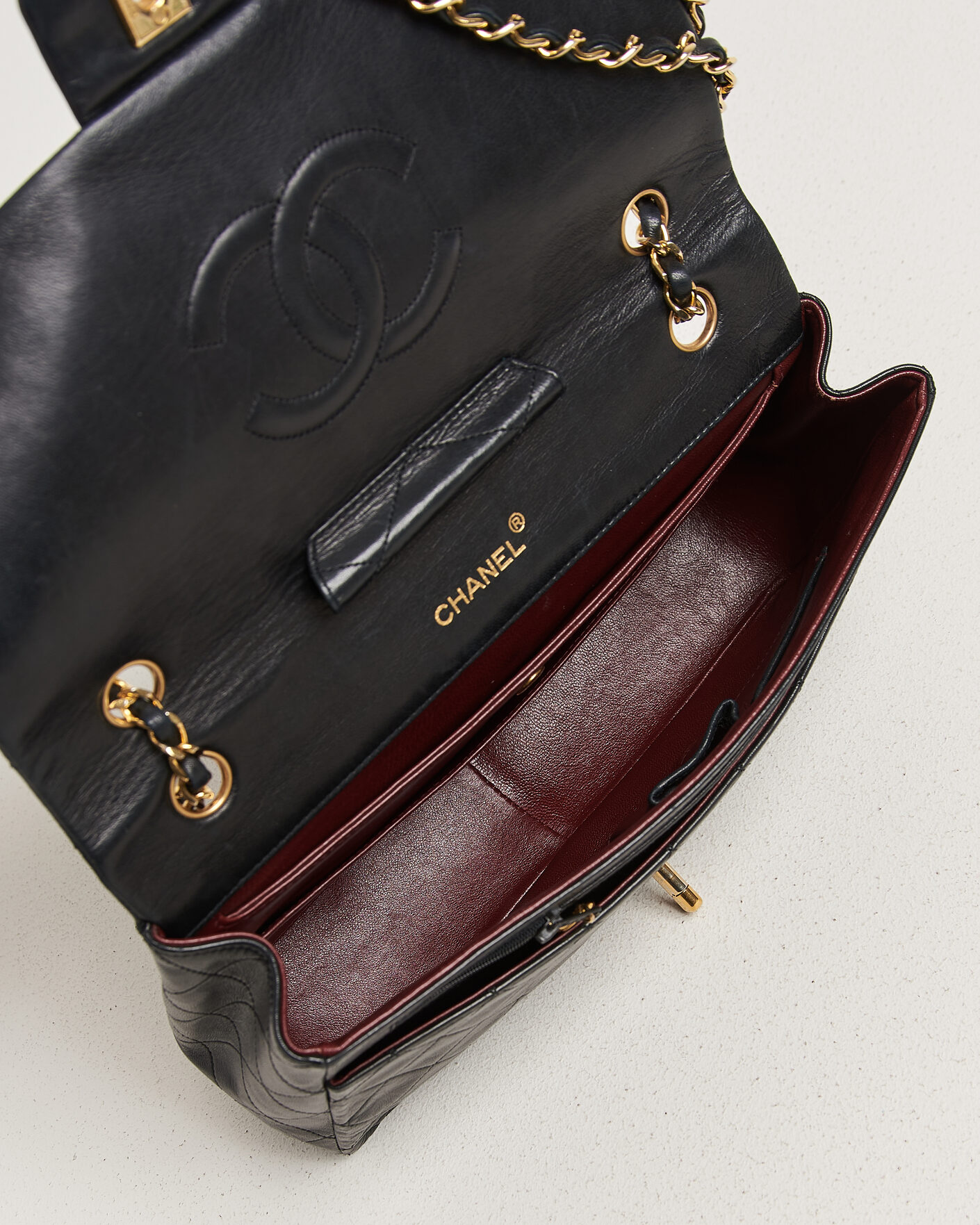 Homme | Pre-Owned & Vintage Bags | Chanel Pre-Owned | Vintage Classic Flap Bag Lambskin Black
