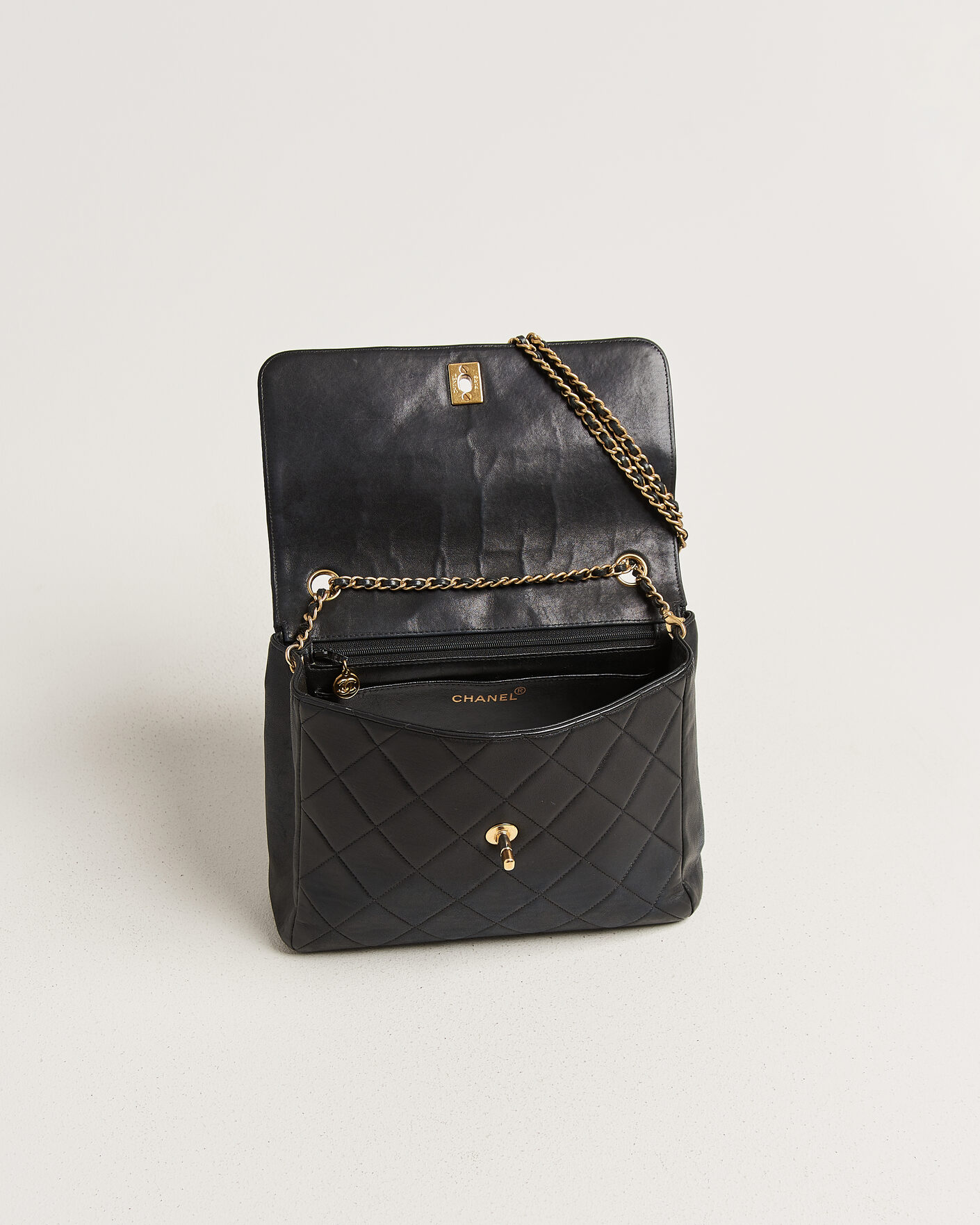 Heren | Pre-Owned & Vintage Bags | Chanel Pre-Owned | Single Flap Bag Lambskin Black