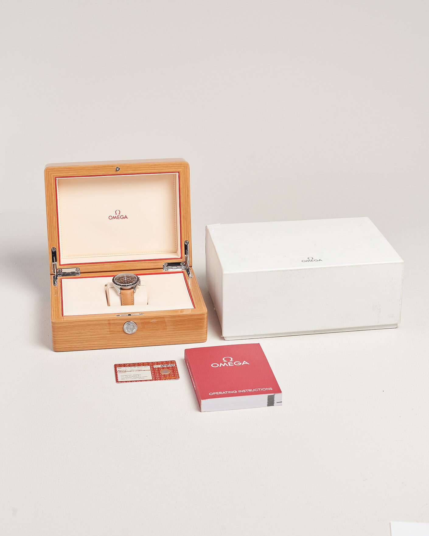 Homme | Pre-Owned & Vintage Watches | Omega Pre-Owned | First Omega in Space 