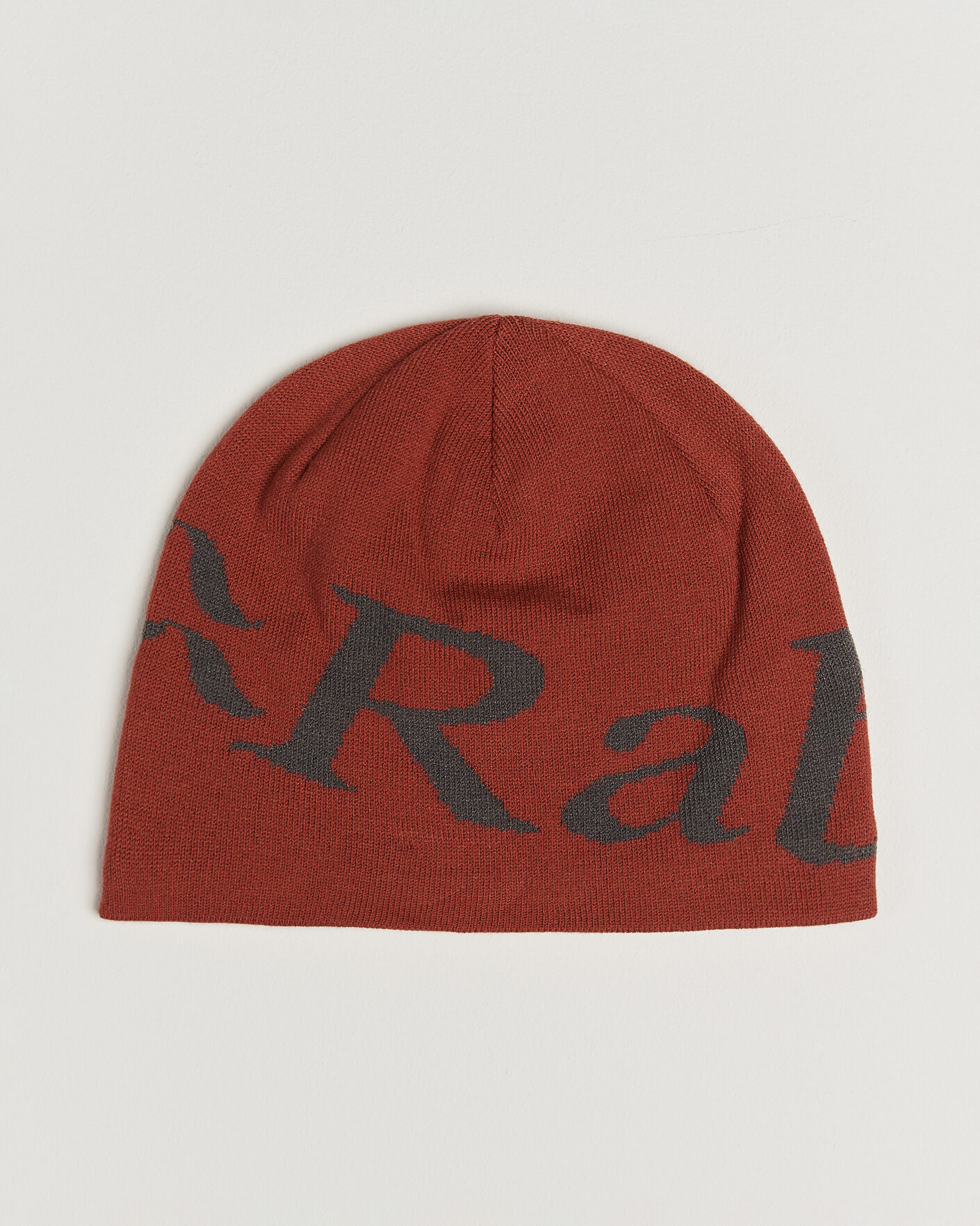 Homme | Bonnets | Rab | Logo Beanie Tuscan Red/Graphene