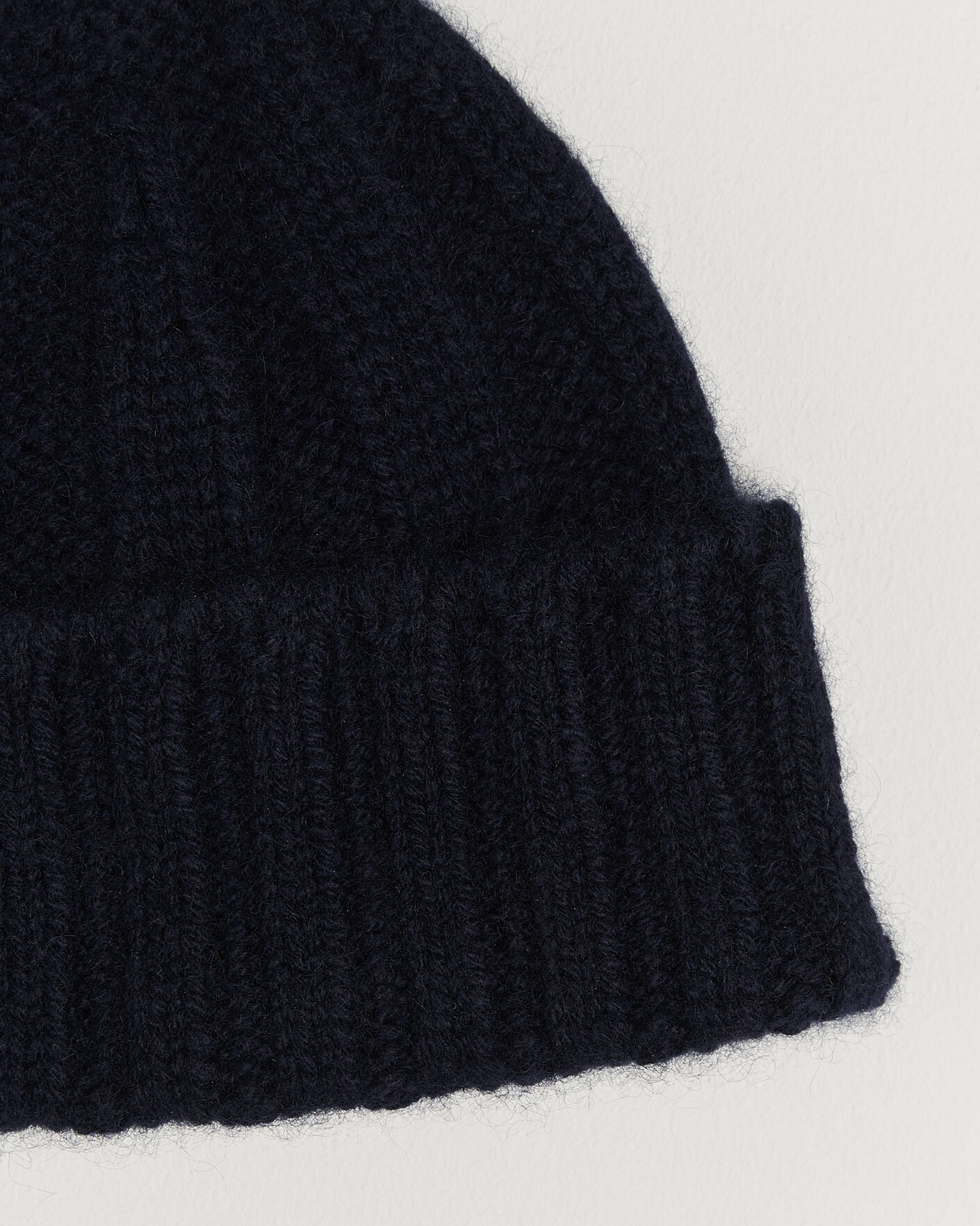 Homme | Bonnets | BEAMS PLUS | Cashmere Rib Beanie Navy