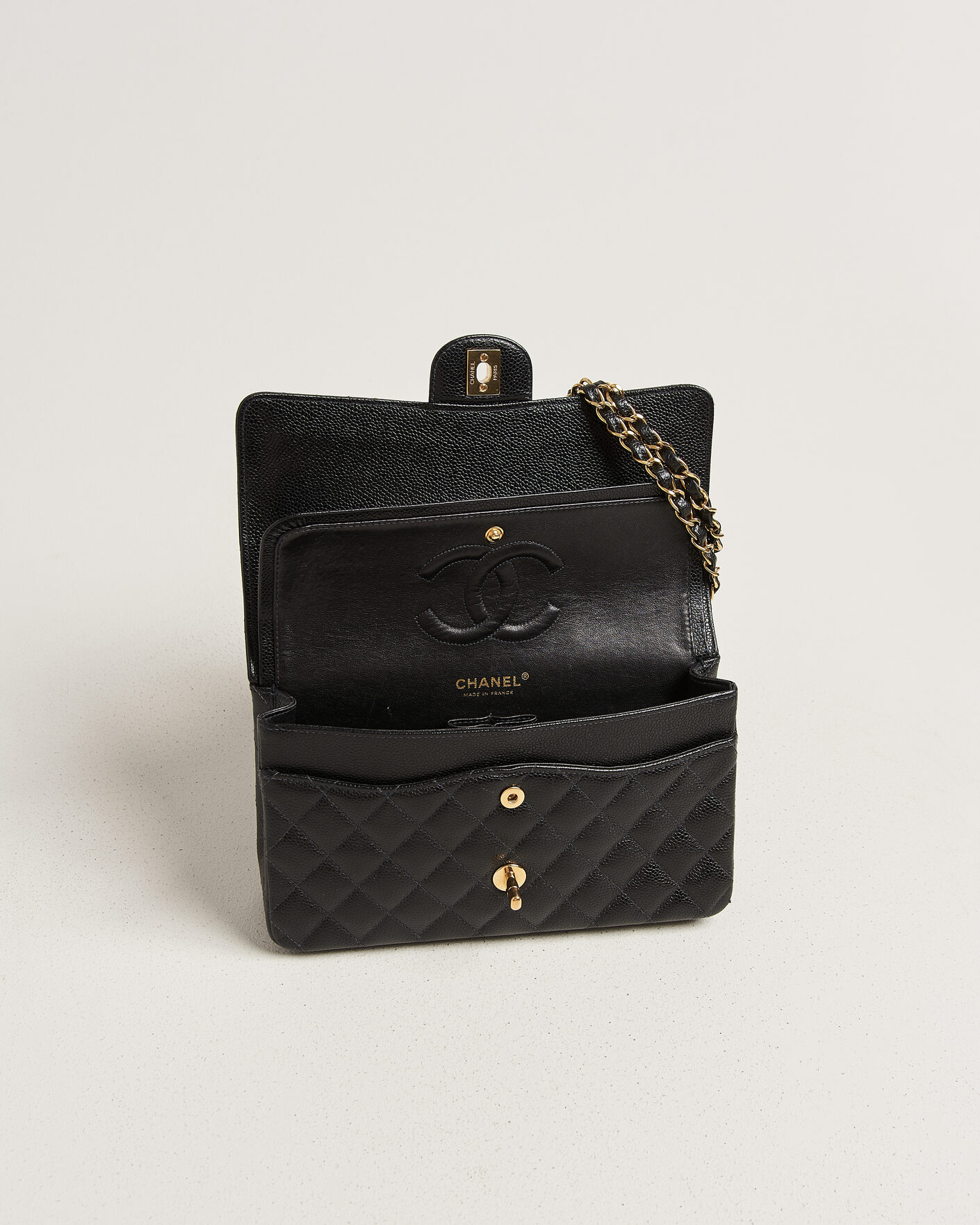 Heren | Pre-Owned & Vintage Bags | Chanel Pre-Owned | Classic Medium Double Flap Bag Caviar Black
