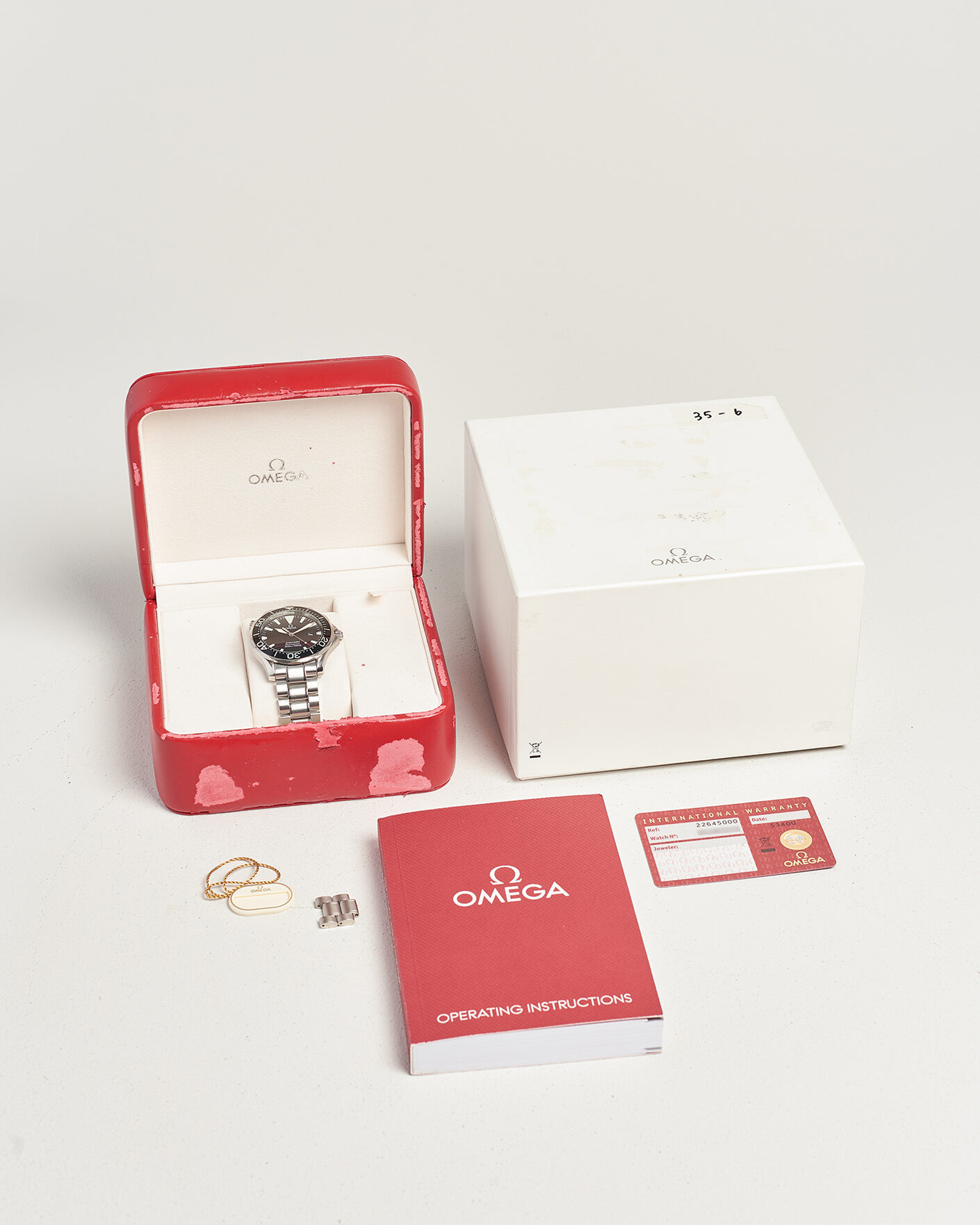 Homme | Pre-Owned & Vintage Watches | Omega Pre-Owned | Seamaster 300M Peter Blake 