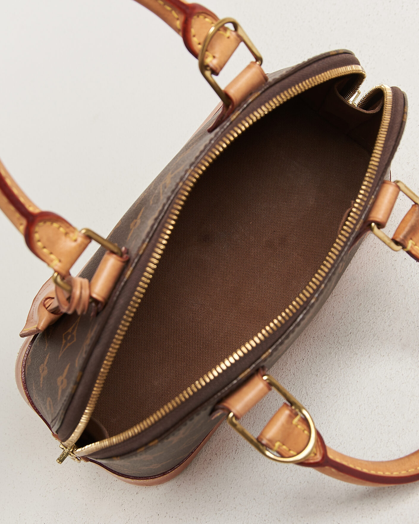 Heren | Pre-Owned & Vintage Bags | Louis Vuitton Pre-Owned | Alma BB Monogram