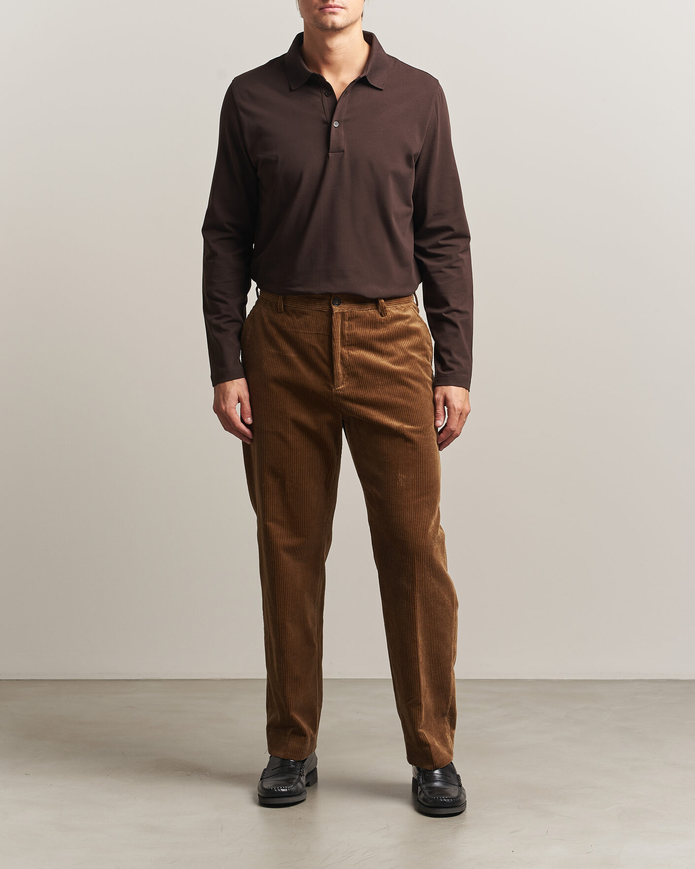 Heren | Broeken | Filippa K | Julian Corduroy Chino Trousers Tobacco