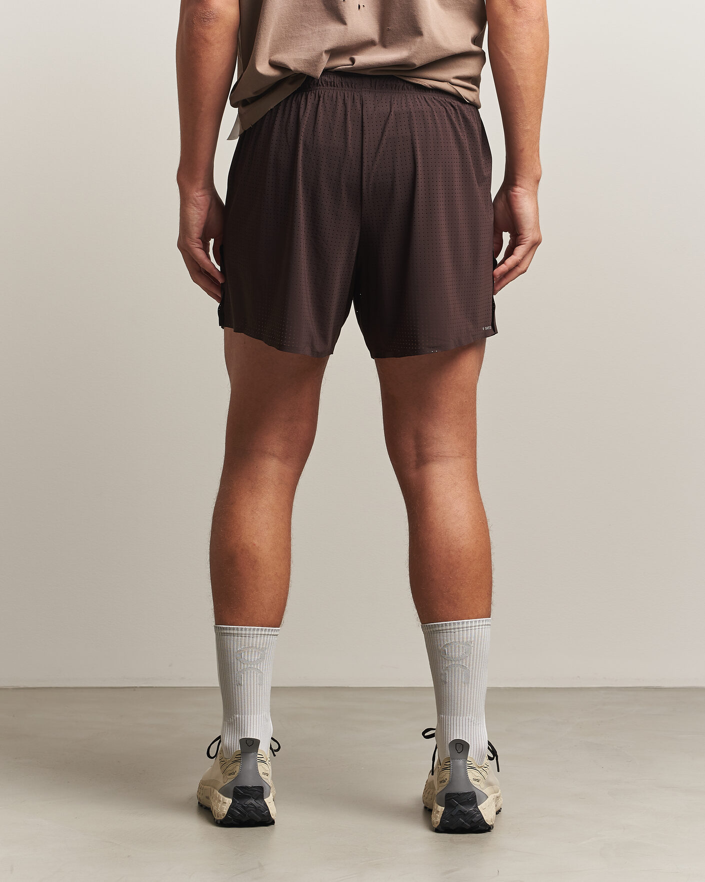 Homme | Shorts | Satisfy | Space-O 5 Inch Shorts Deep Mahogany
