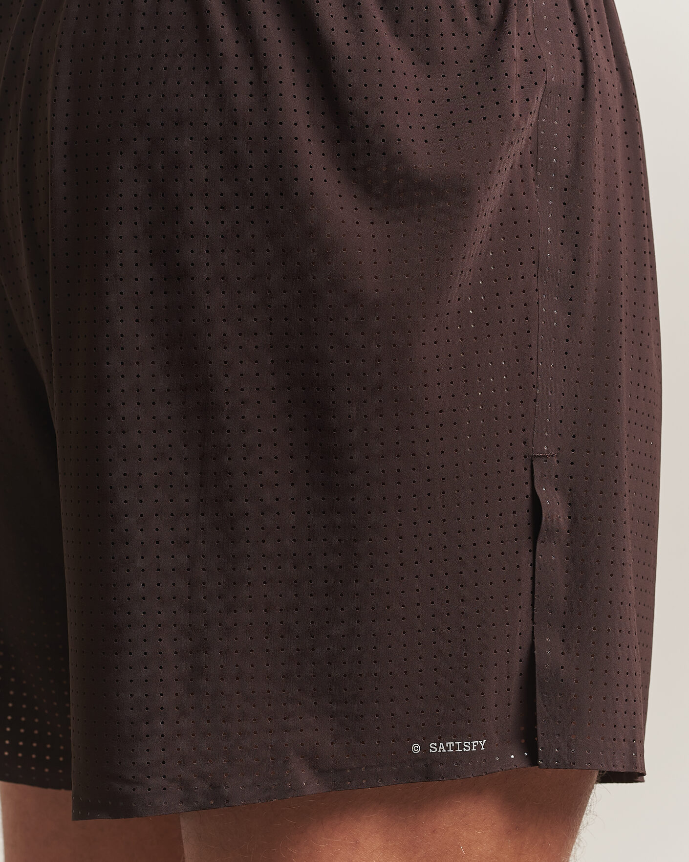 Homme | Shorts | Satisfy | Space-O 5 Inch Shorts Deep Mahogany