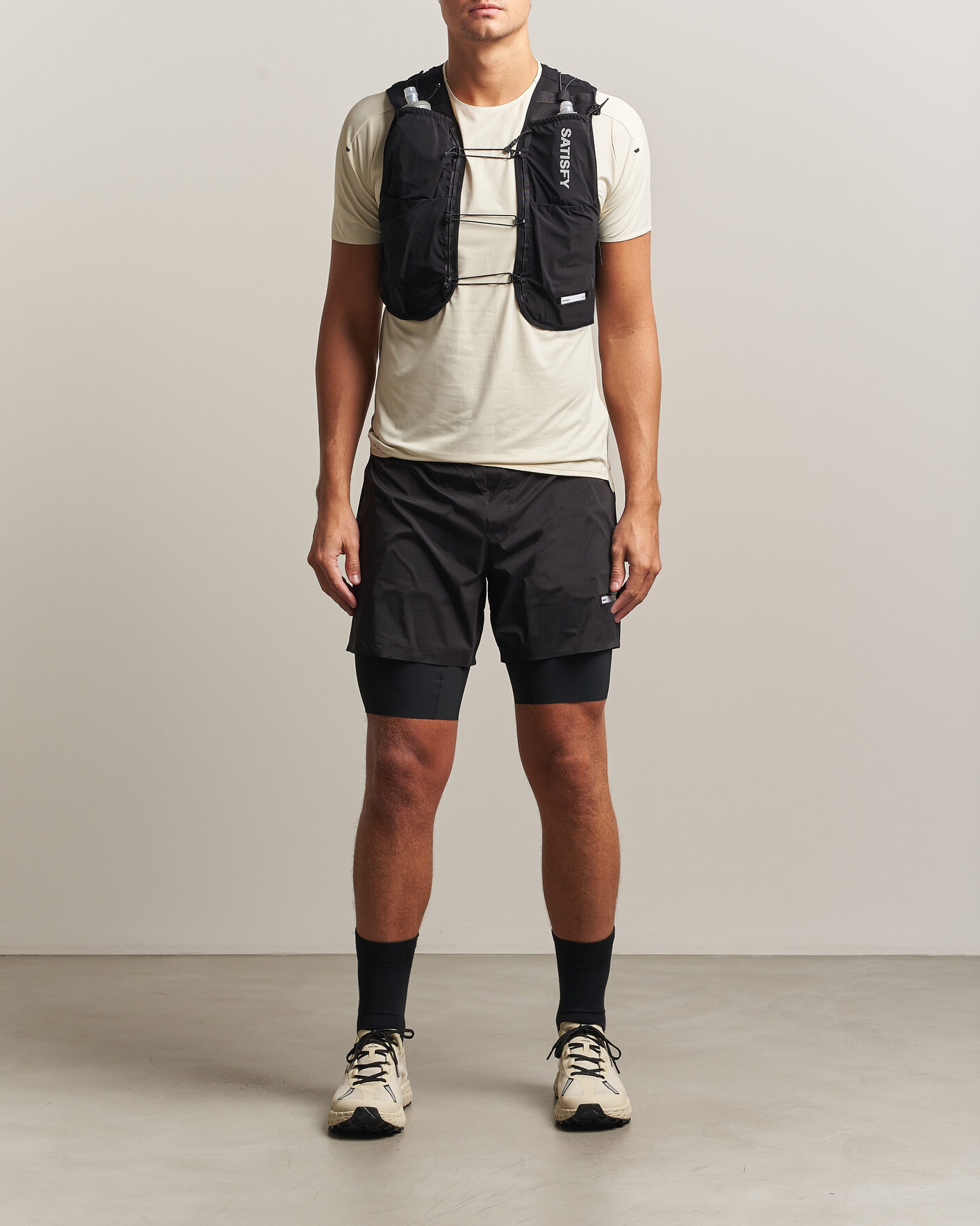 Homme | Accessoires actifs | Satisfy | TechSilk Drift Cordura 5L Hydration Vest Black