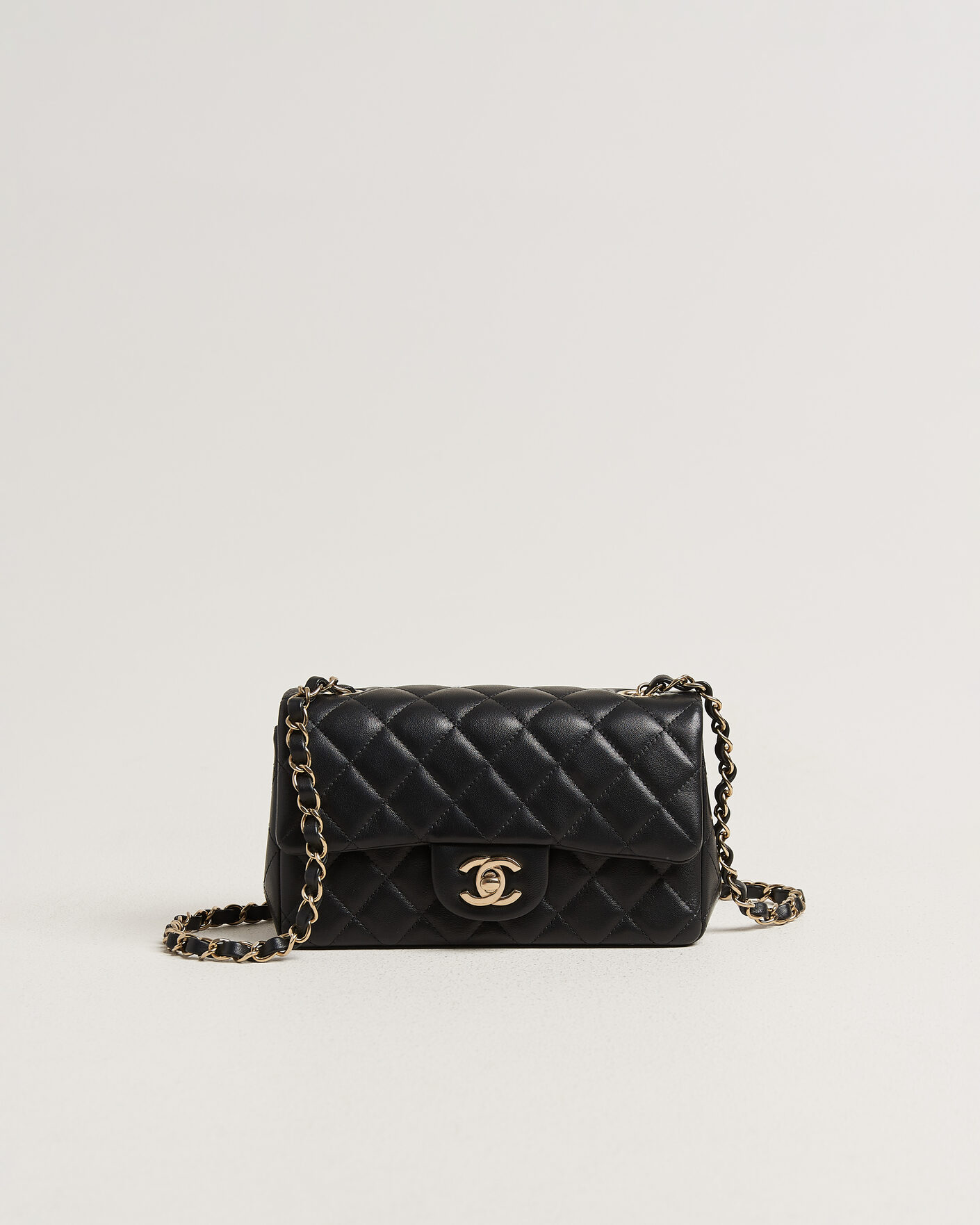 Heren | Pre-Owned & Vintage Bags | Chanel Pre-Owned | Classic Mini Rectangular Single Flap Bag Lambskin Black