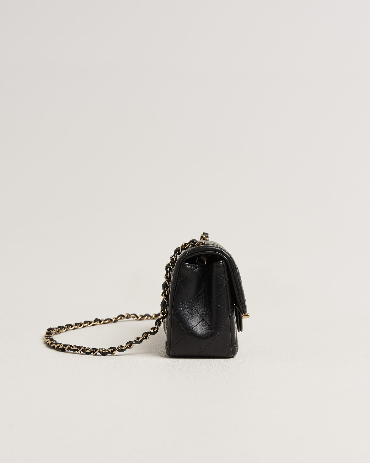Heren | Pre-Owned & Vintage Bags | Chanel Pre-Owned | Classic Mini Rectangular Single Flap Bag Lambskin Black