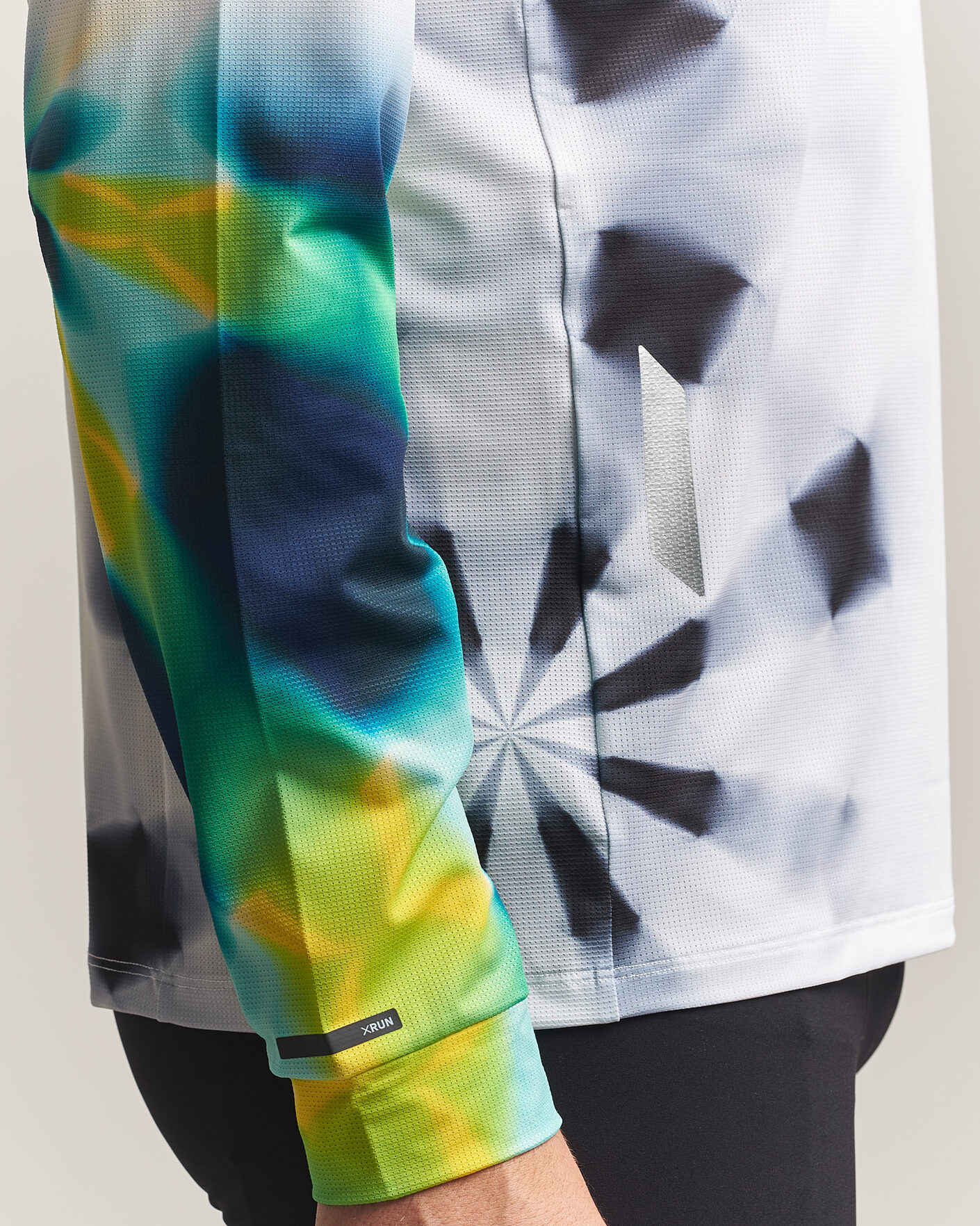 Homme | T-shirts | SOAR Running | LS Printed Tech T-Shirt White/Grey