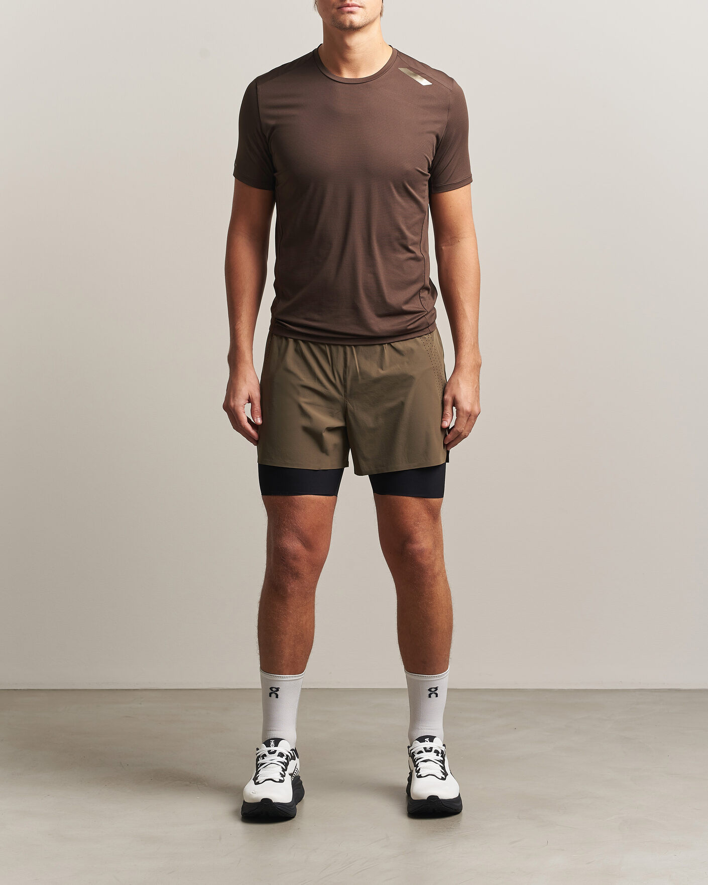 Heren | Korte broek | SOAR Running | Dual Run Shorts Khaki