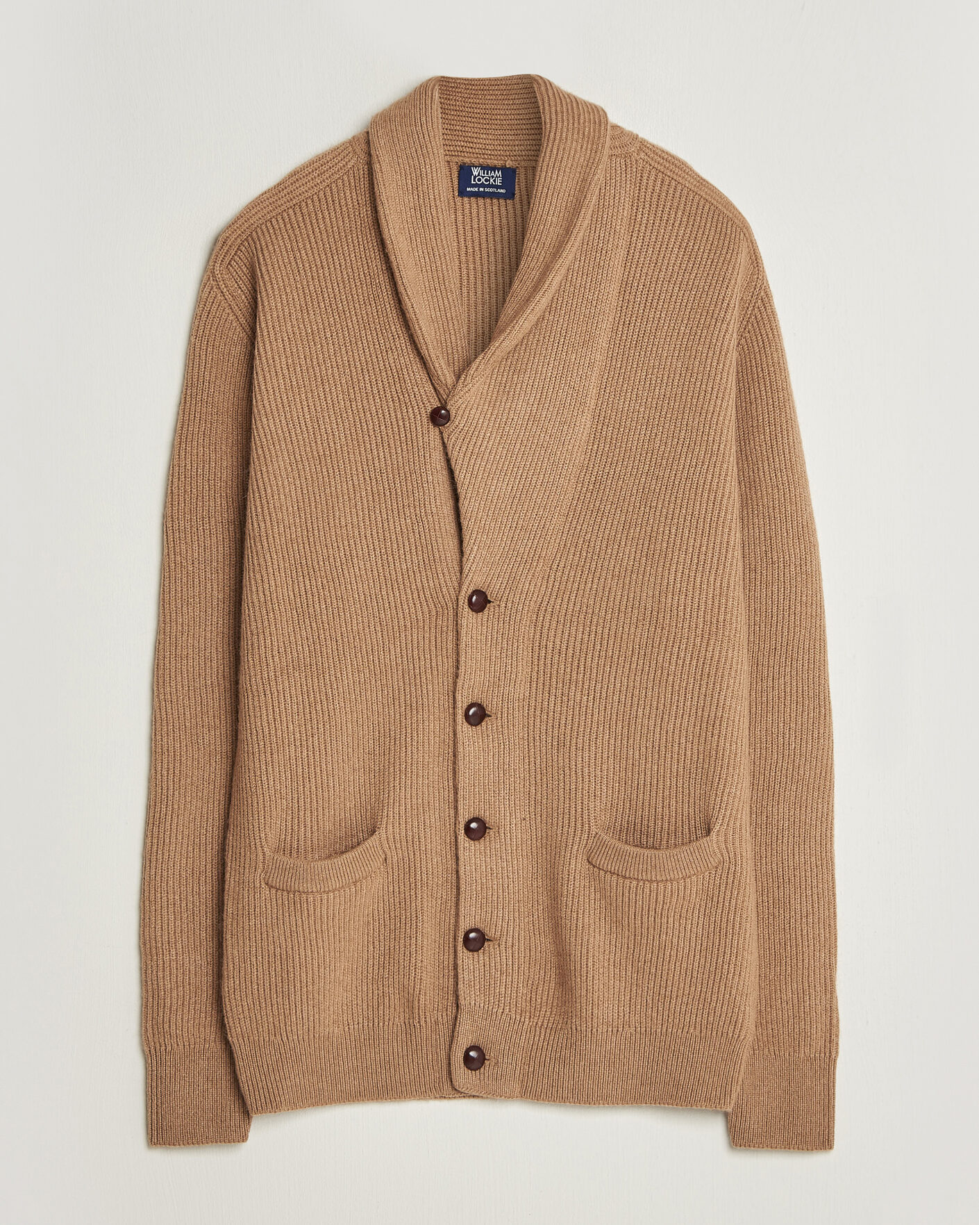 Heren | Truien | William Lockie | Windsor Camelhair Shawl Cardigan Natural Brown