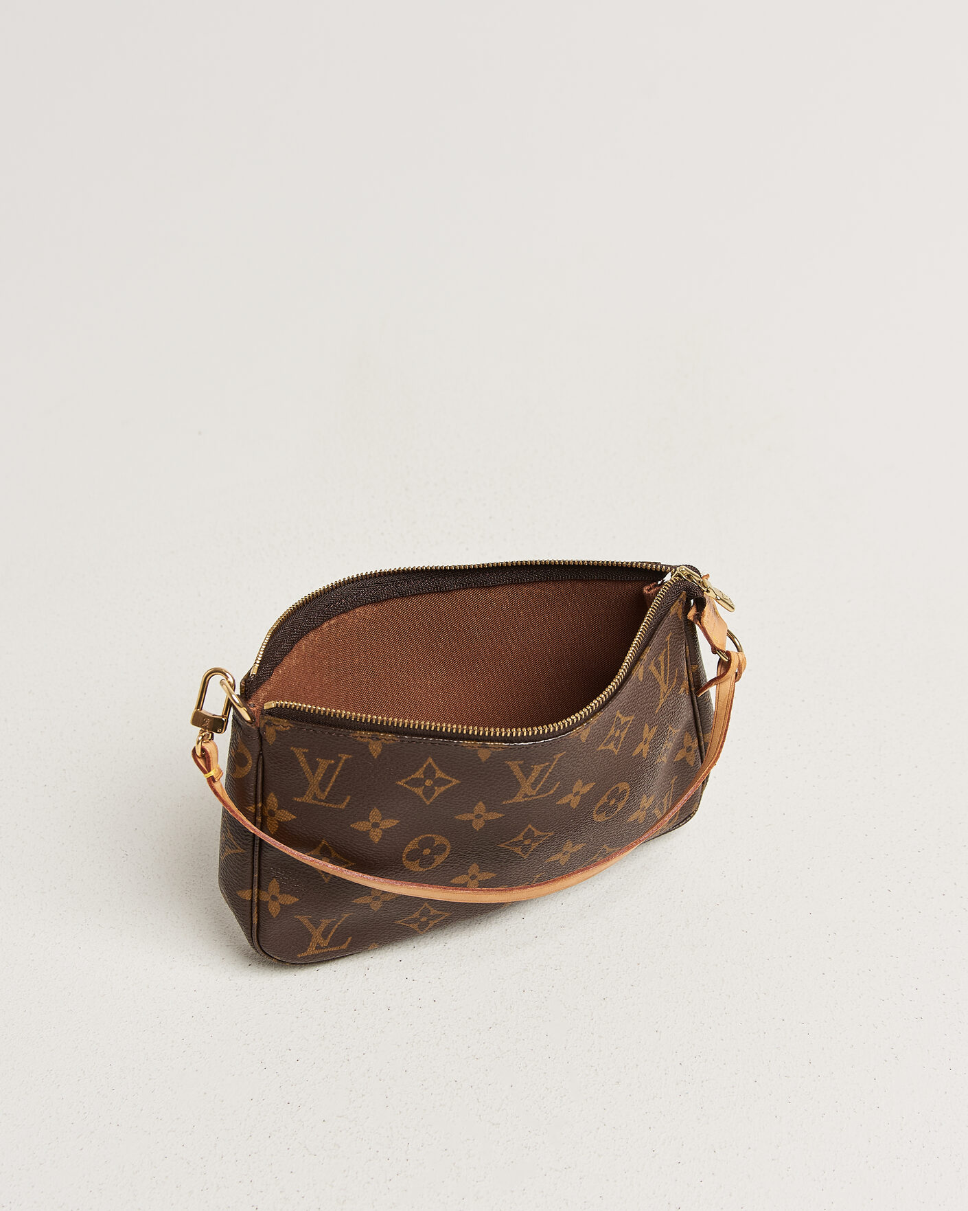 Homme | Pre-Owned & Vintage Bags | Louis Vuitton Pre-Owned | Pochette Accessoires Monogram