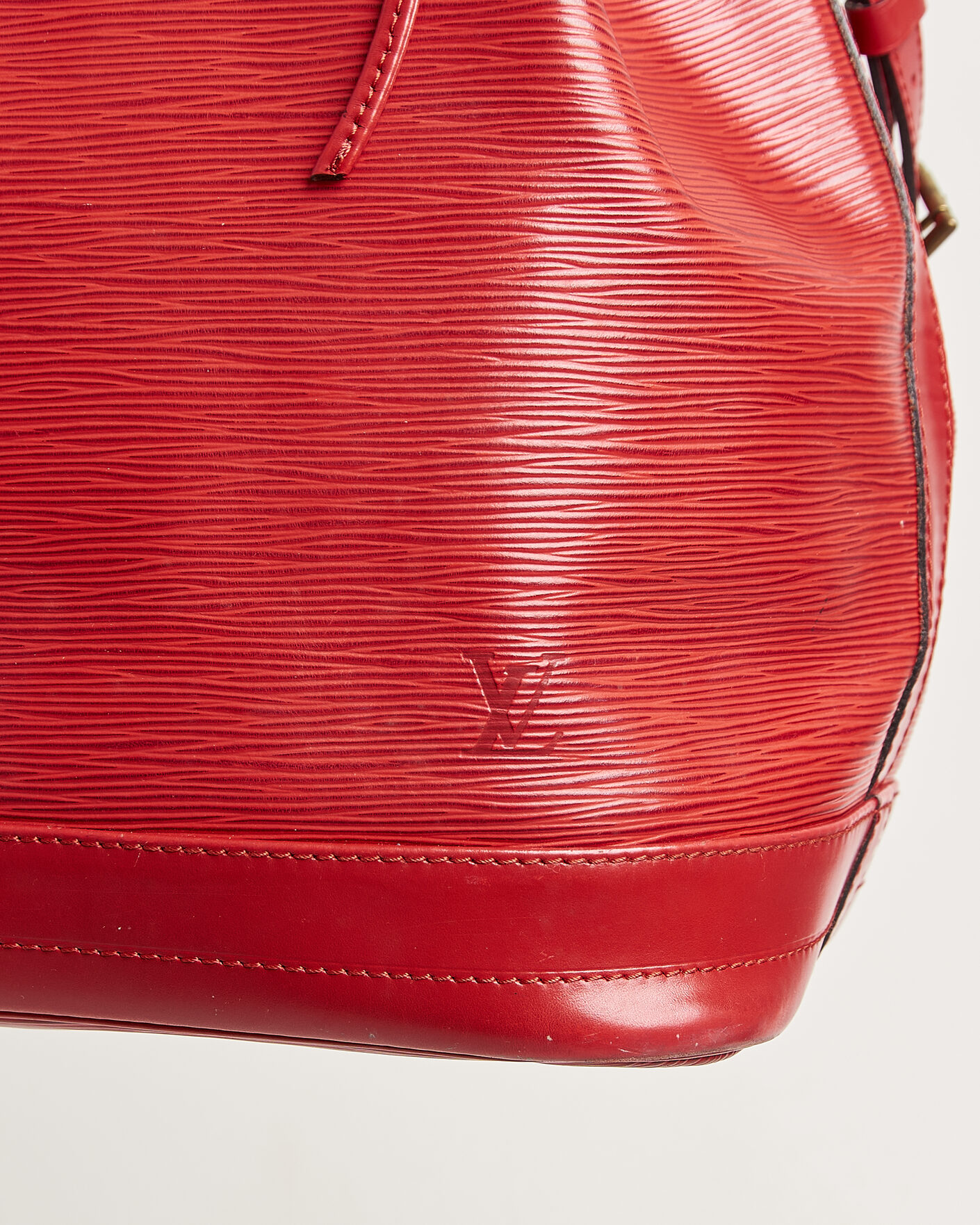 Homme | Pre-Owned & Vintage Bags | Louis Vuitton Pre-Owned | Noé Epi Leather Red